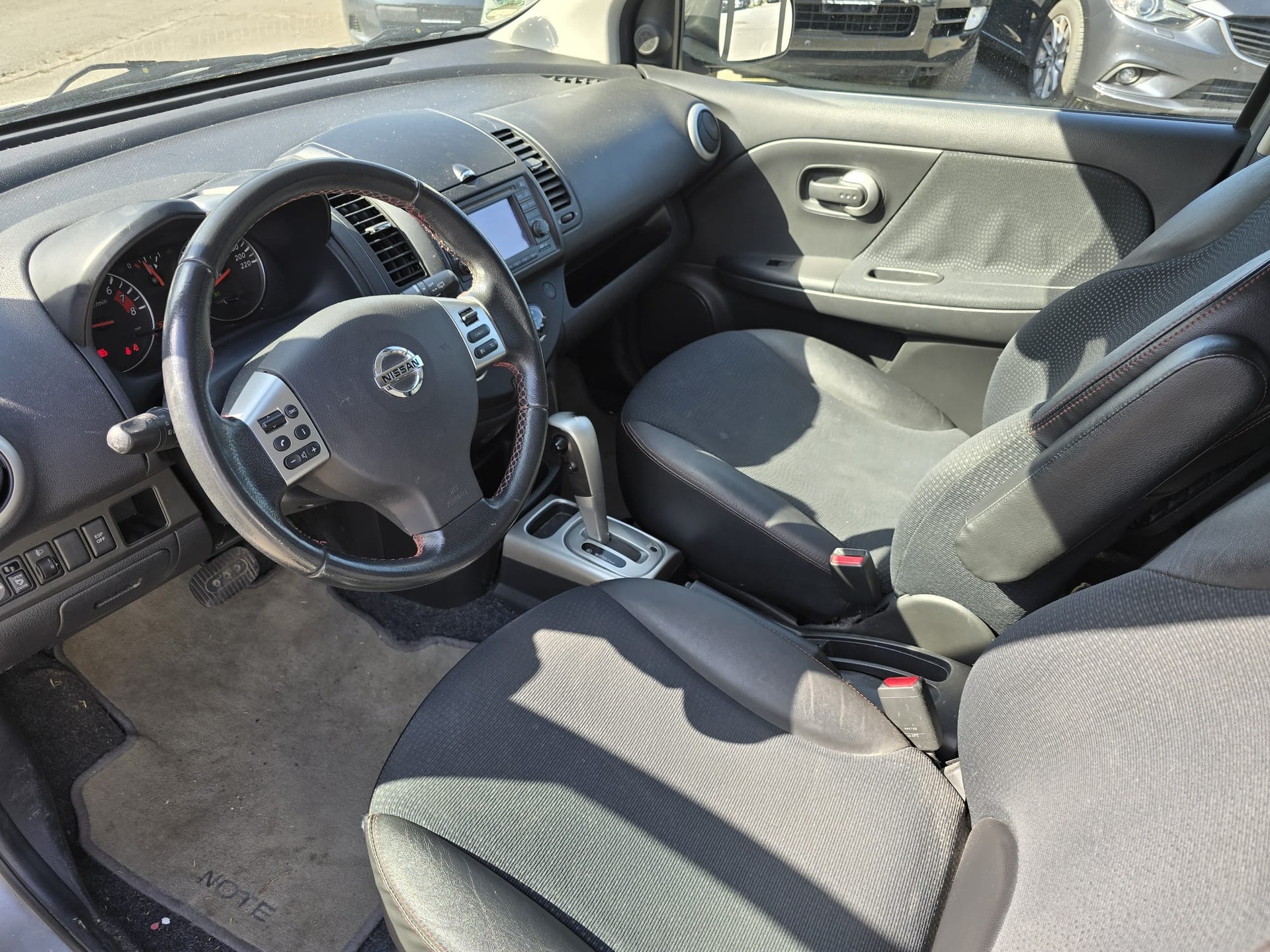 NISSAN Note 1.6 tekna Automatic-image-11