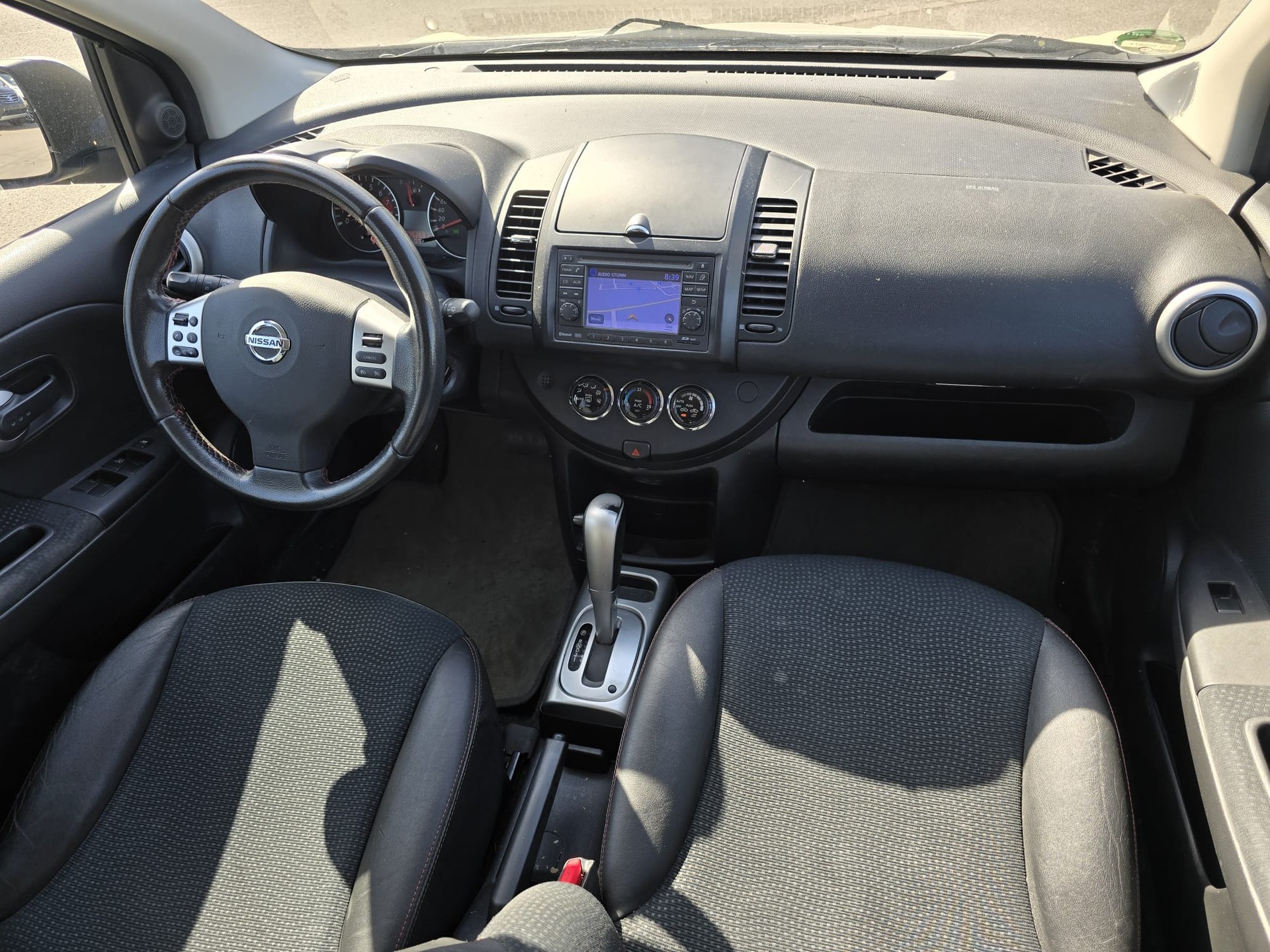 NISSAN Note 1.6 tekna Automatic-image-12
