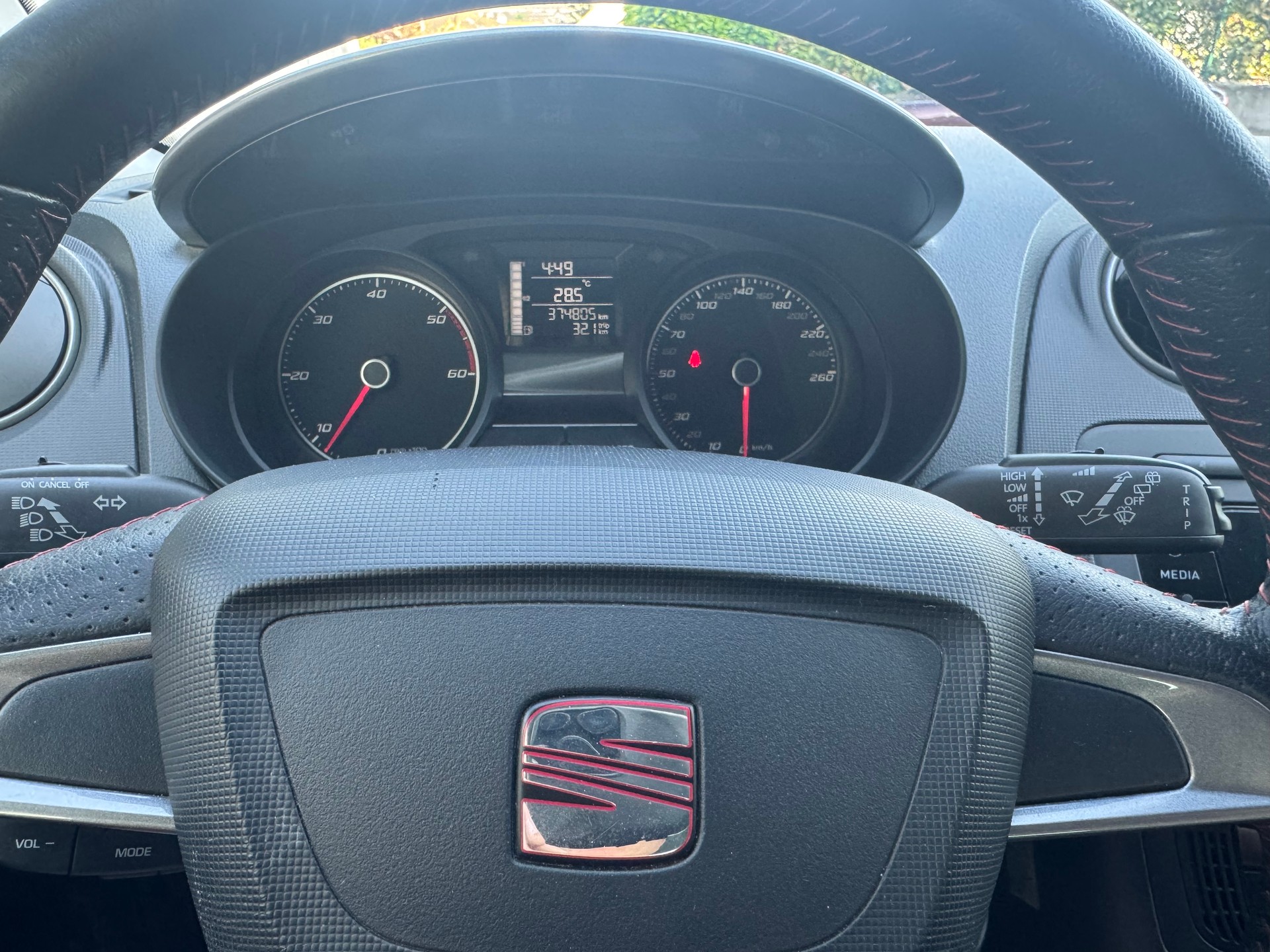 SEAT Ibiza ST 1.6 TDI FR-image-9