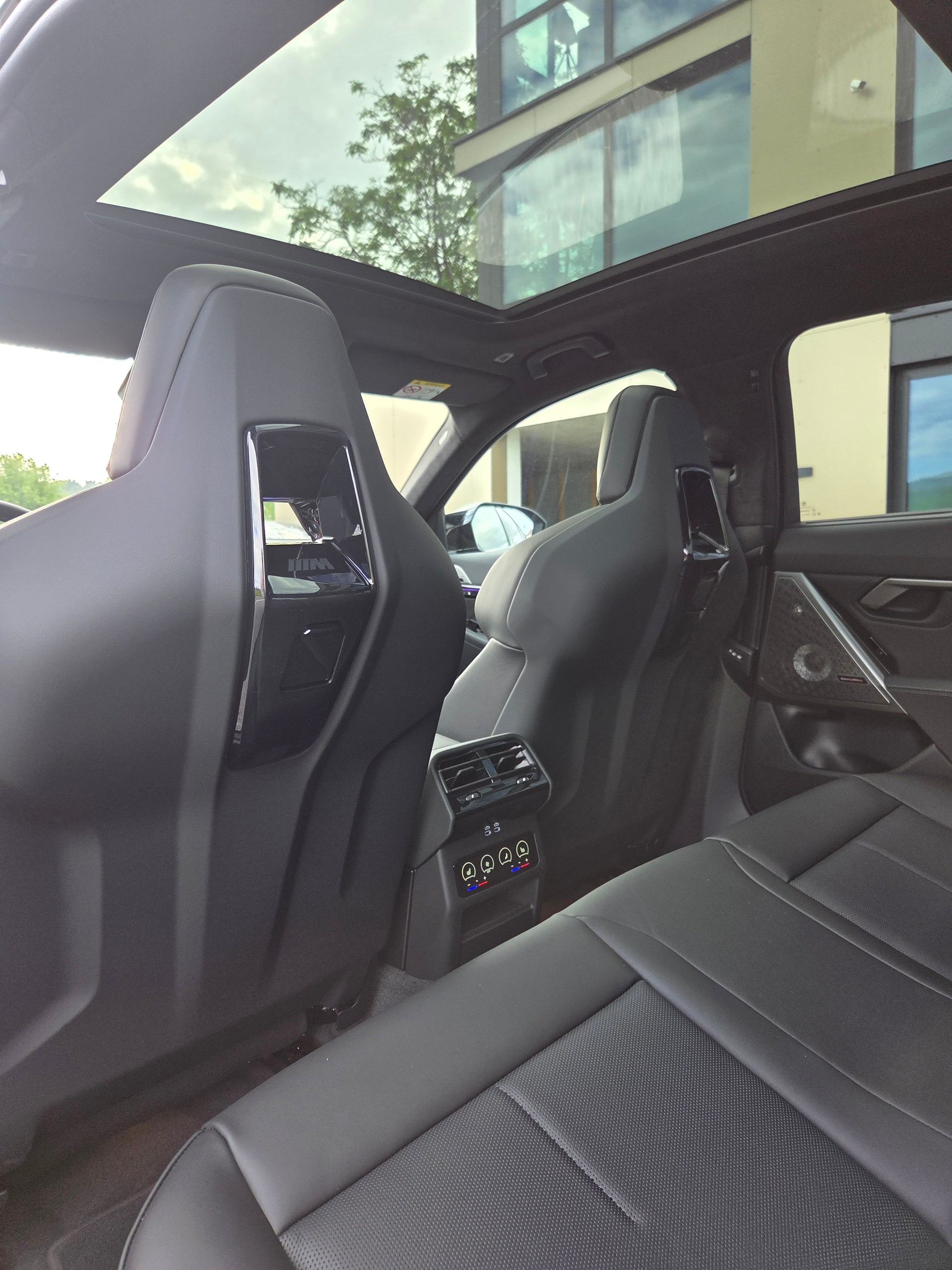 BMW M5 xDrive-image-10