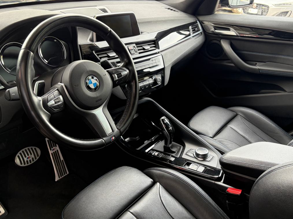BMW X1 xDrive 25i M Sport-showroom-element-3