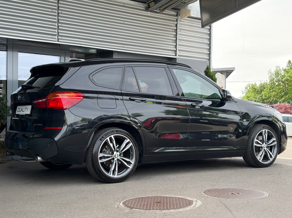 BMW X1 xDrive 25i M Sport-showroom-element-2