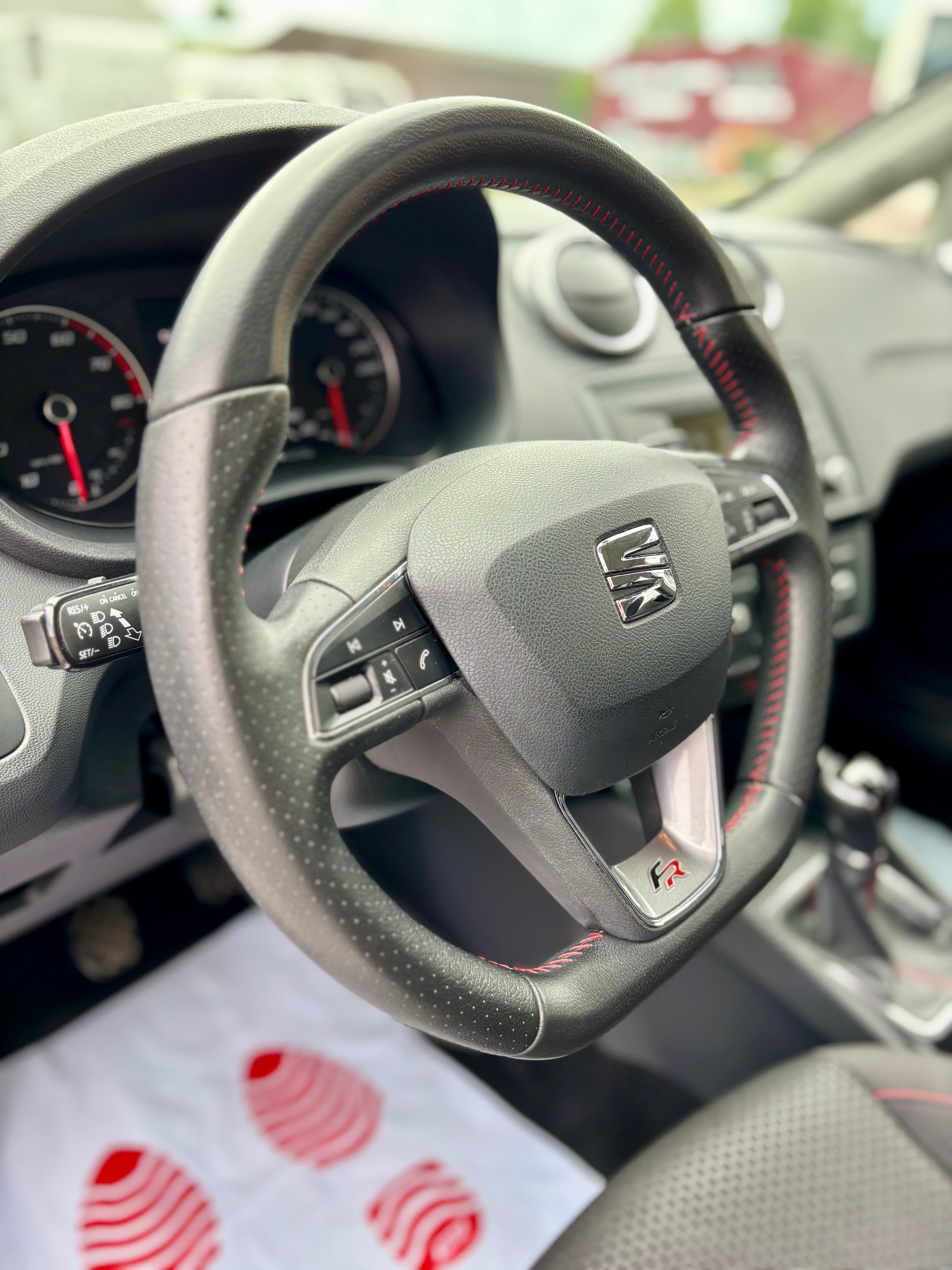 SEAT 1.2 TSI ITECH FR-Line-image-11