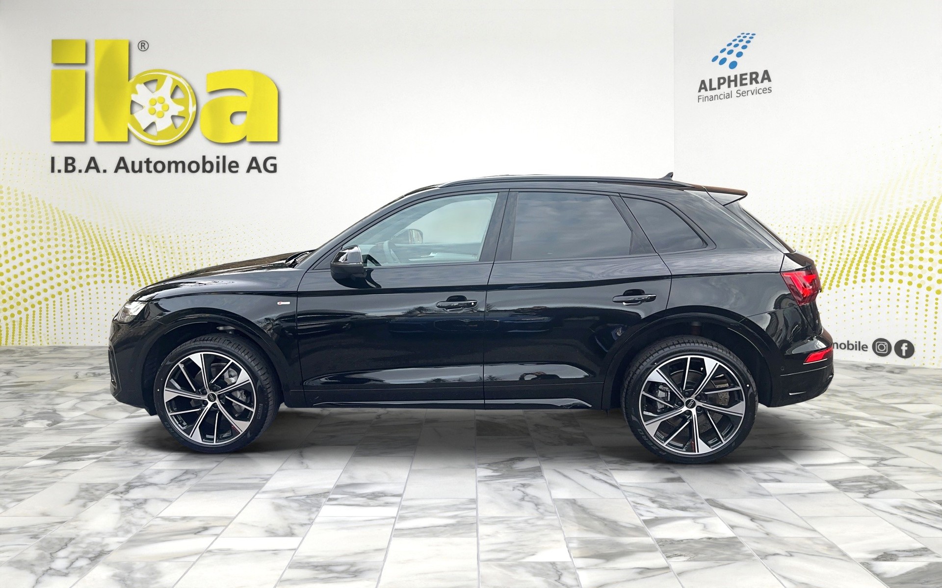AUDI Q5 40 TDI S-Line quattro Black Edition 4x4 Leder / Head Up / Panoramadach-image-1