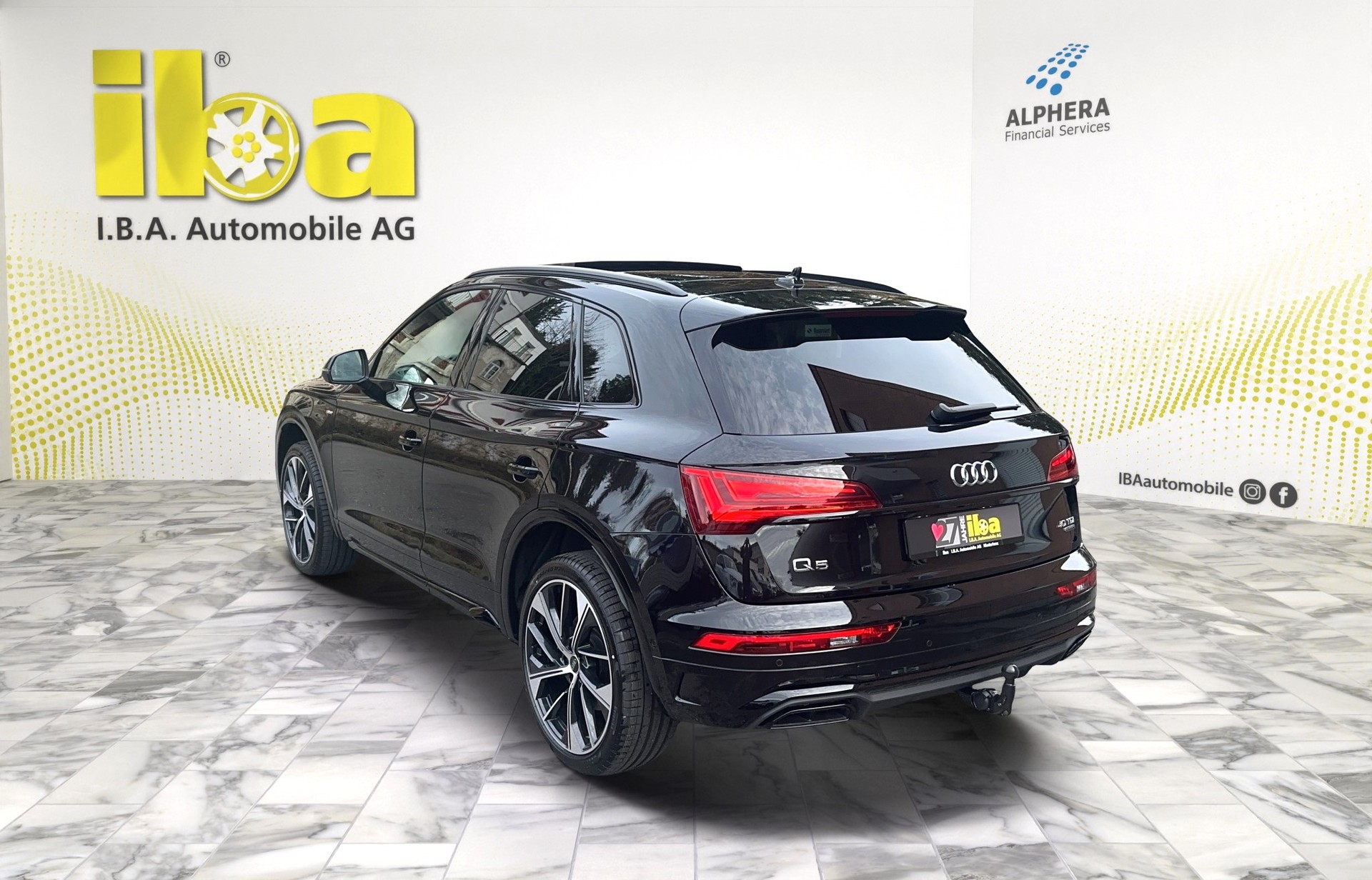 AUDI Q5 40 TDI S-Line quattro Black Edition 4x4 Leder / Head Up / Panoramadach-image-2