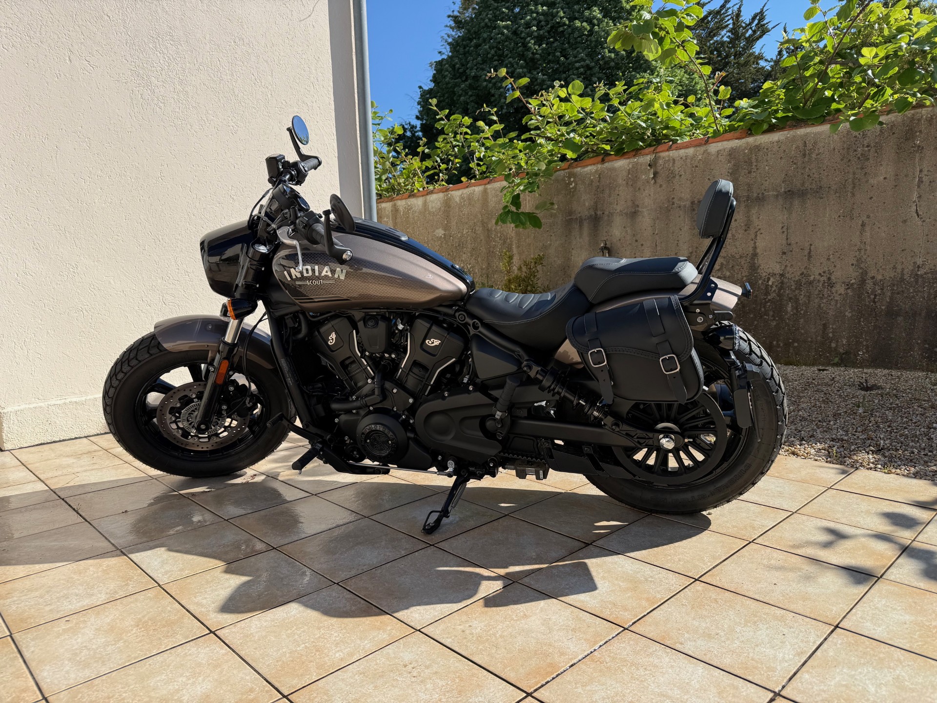 INDIAN Scout Bobber Limited+Tech