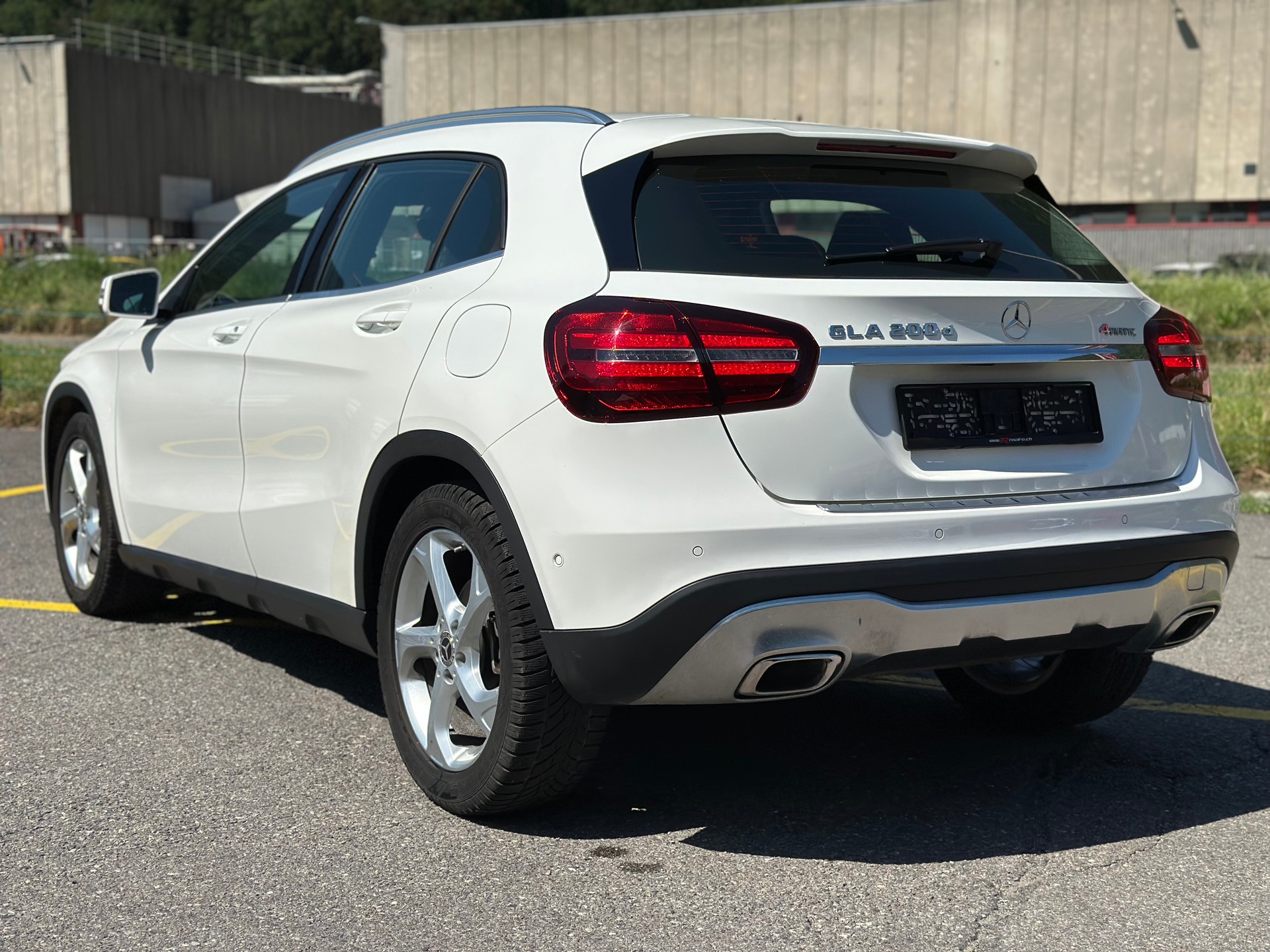 MERCEDES-BENZ GLA 200 d Style 4Matic 7G-DCT-image-7