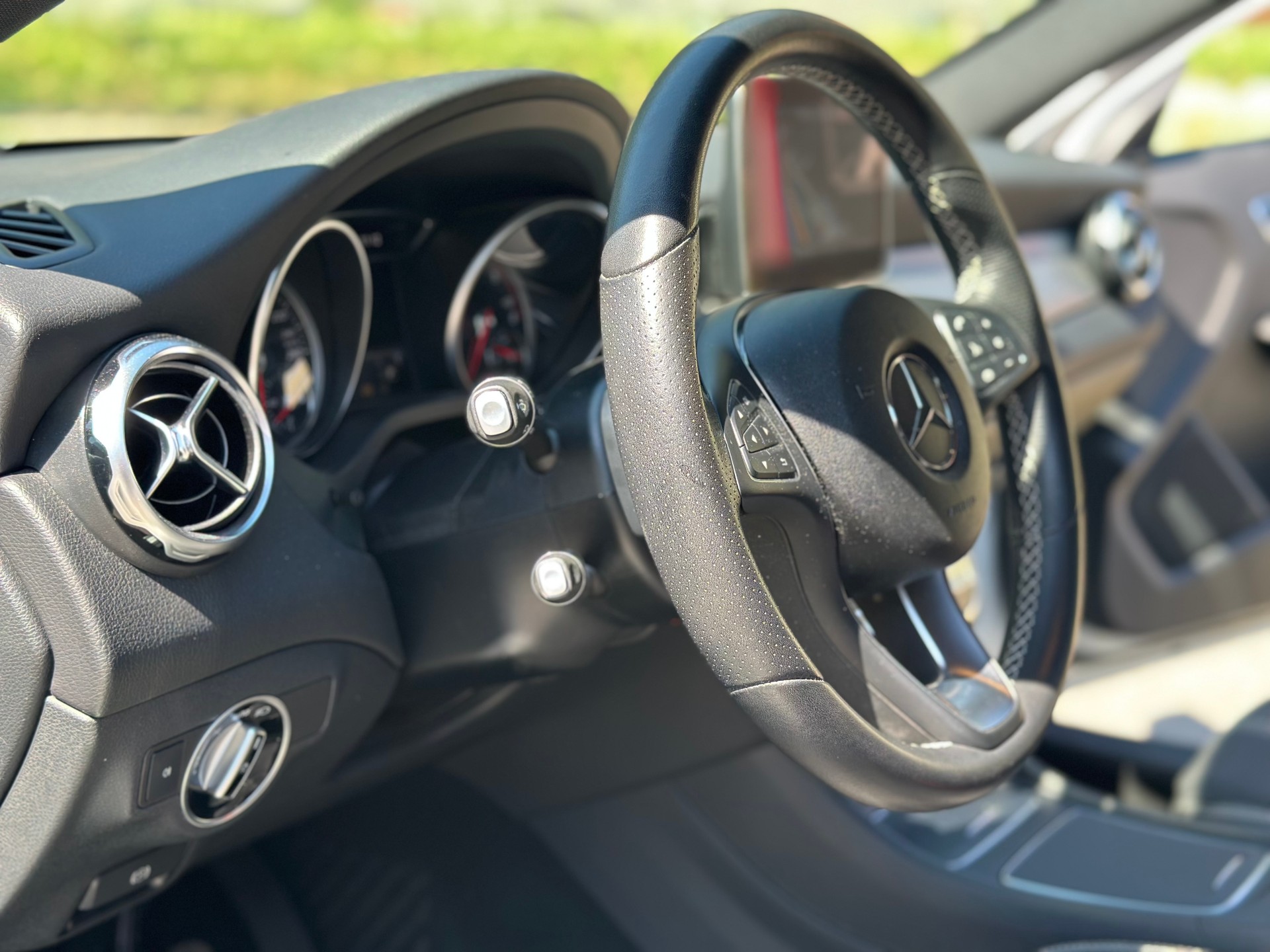 MERCEDES-BENZ GLA 200 d Style 4Matic 7G-DCT-image-15