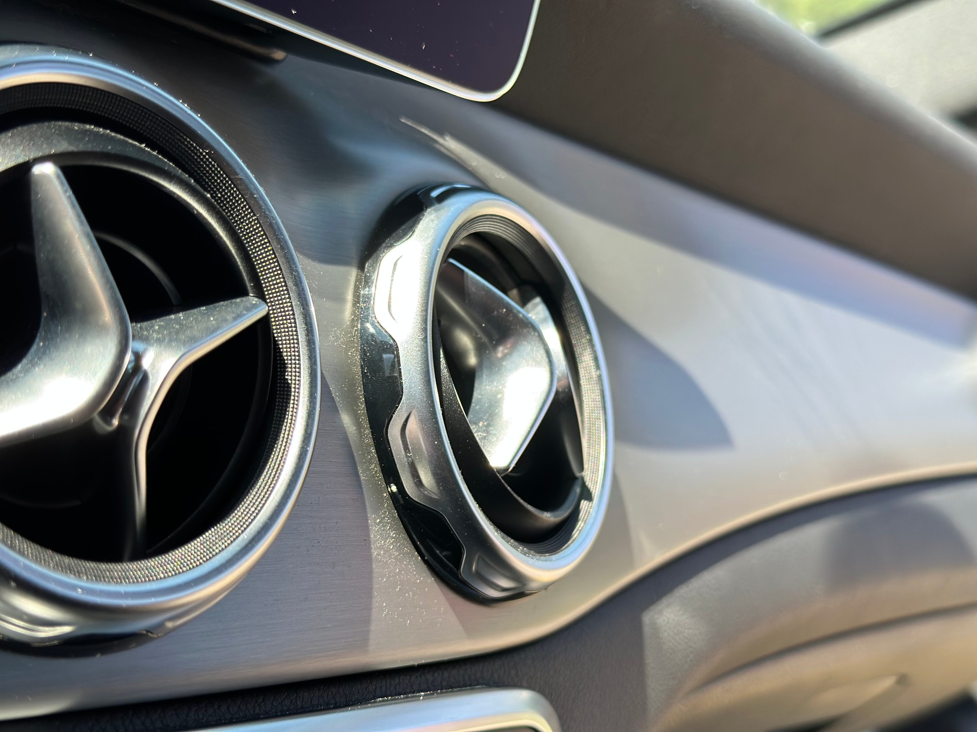 MERCEDES-BENZ GLA 200 d Style 4Matic 7G-DCT-image-24