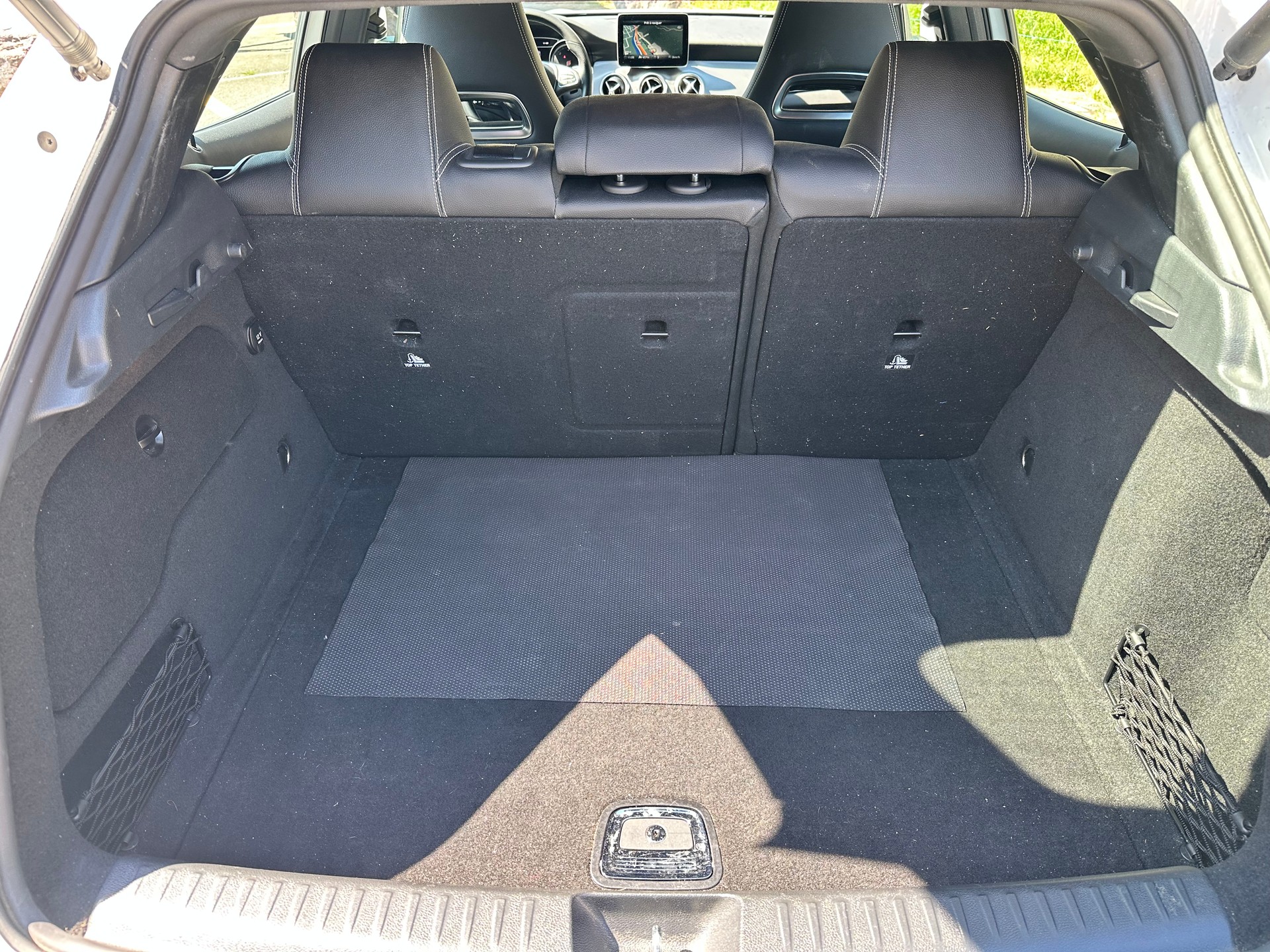 MERCEDES-BENZ GLA 200 d Style 4Matic 7G-DCT-image-30
