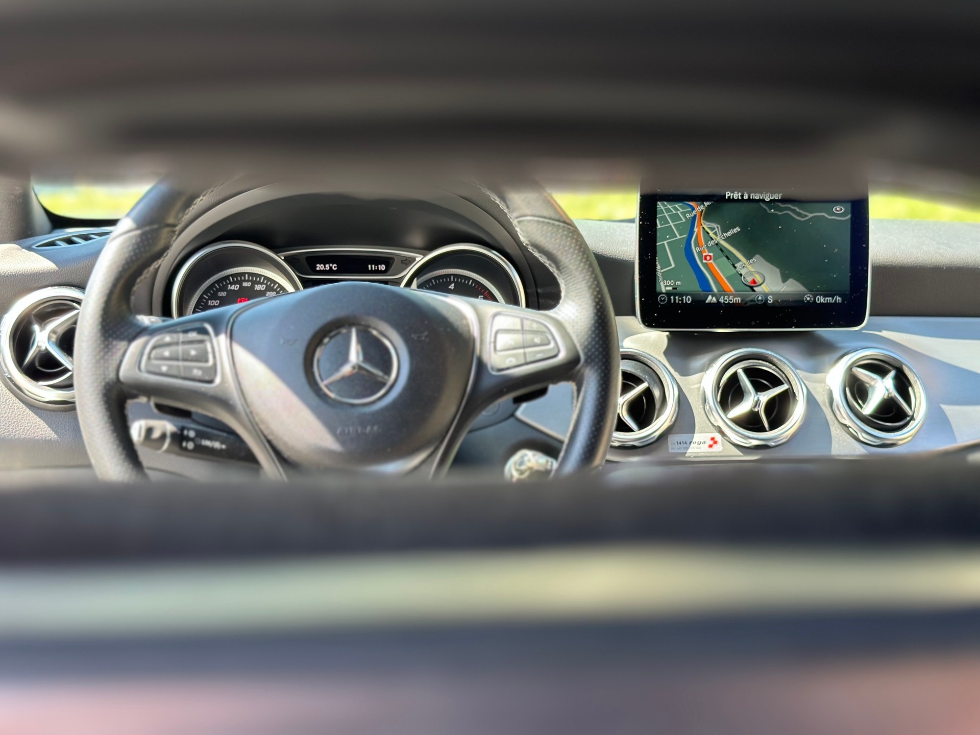 MERCEDES-BENZ GLA 200 d Style 4Matic 7G-DCT-image-9