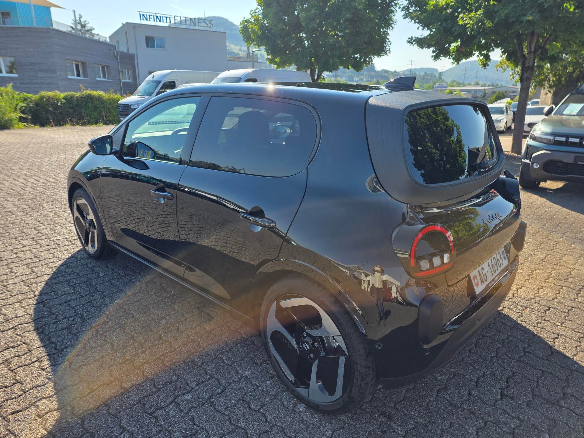 RENAULT Twingo E-Tech Urban Range techno-image-2