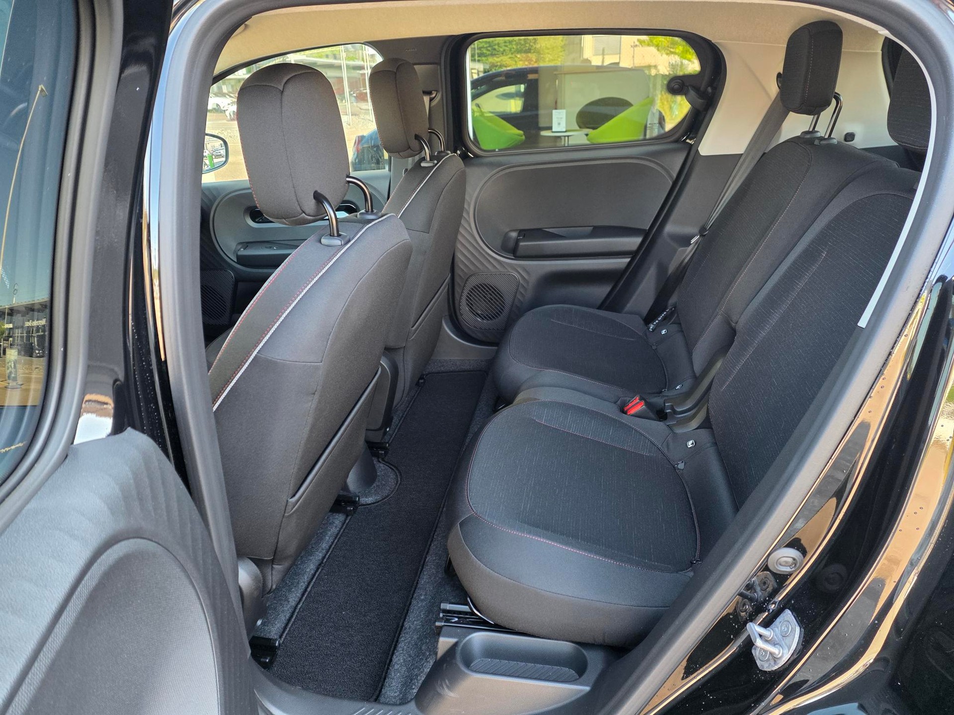 RENAULT Twingo E-Tech Urban Range techno-image-6