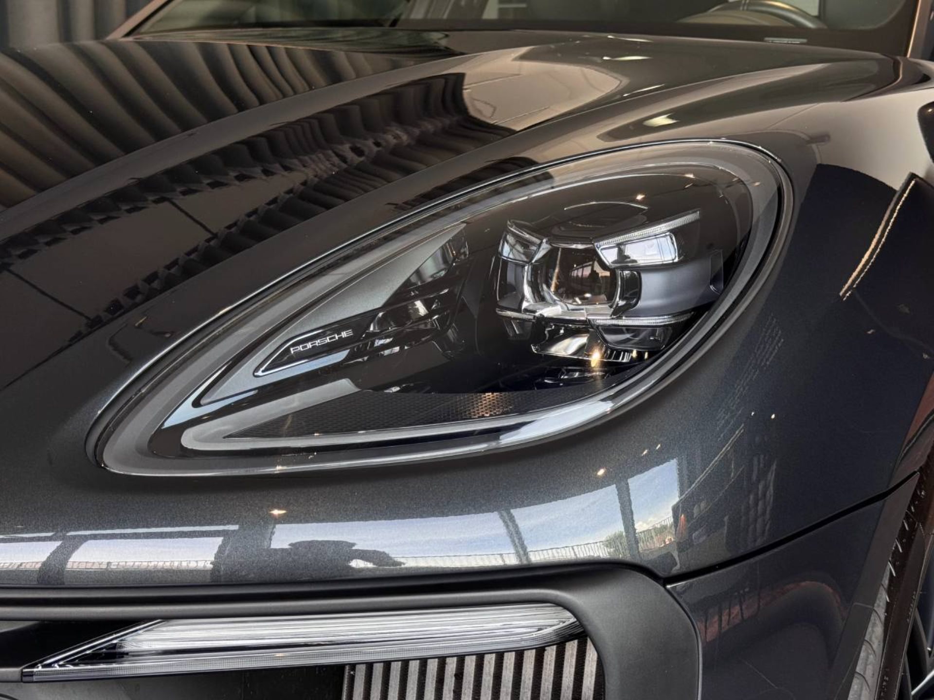 PORSCHE Macan GTS-image-10