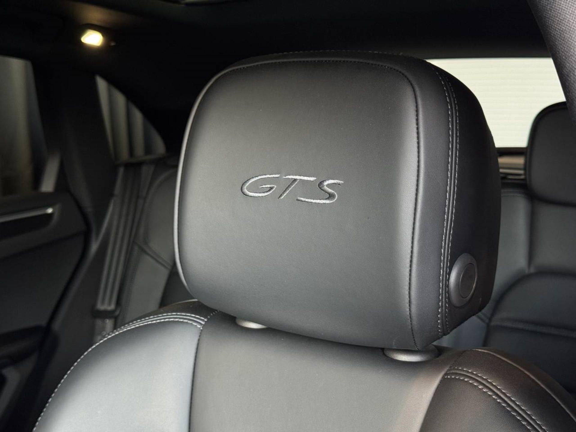 PORSCHE Macan GTS-image-30