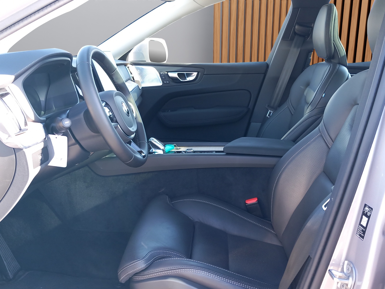 VOLVO XC60 2.0 B5 MH Ultra Bright AWD-image-8