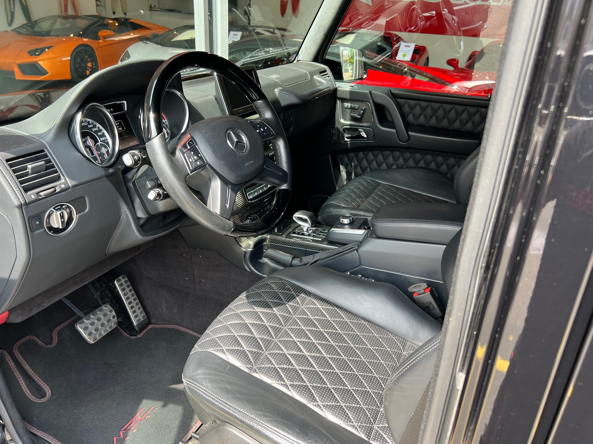 MERCEDES-BENZ G 63 AMG Automatic-showroom-element-3