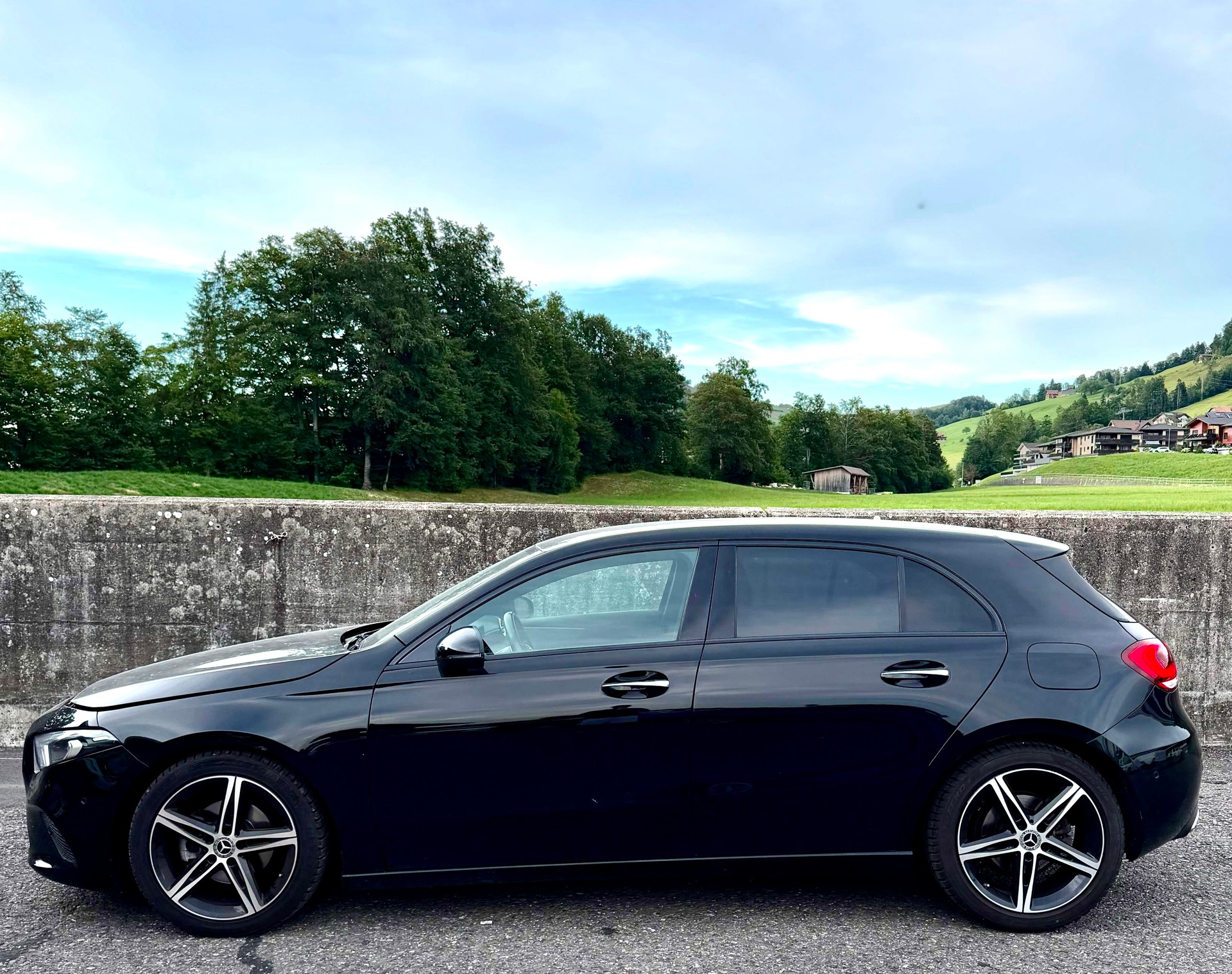 MERCEDES-BENZ A 180 Progressive 7G-DCT-image-1