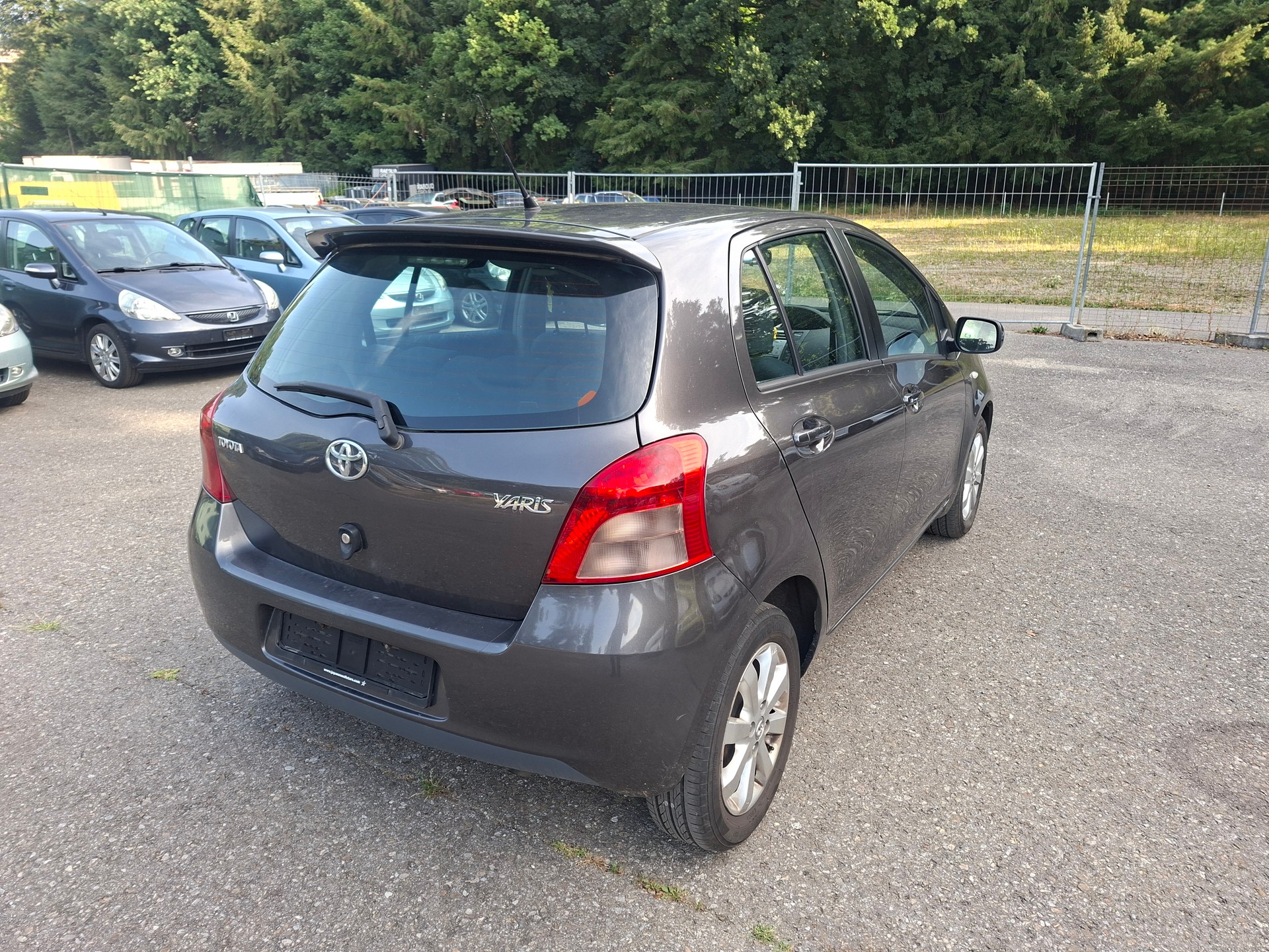 TOYOTA Yaris 1.3 Linea Sol-image-5