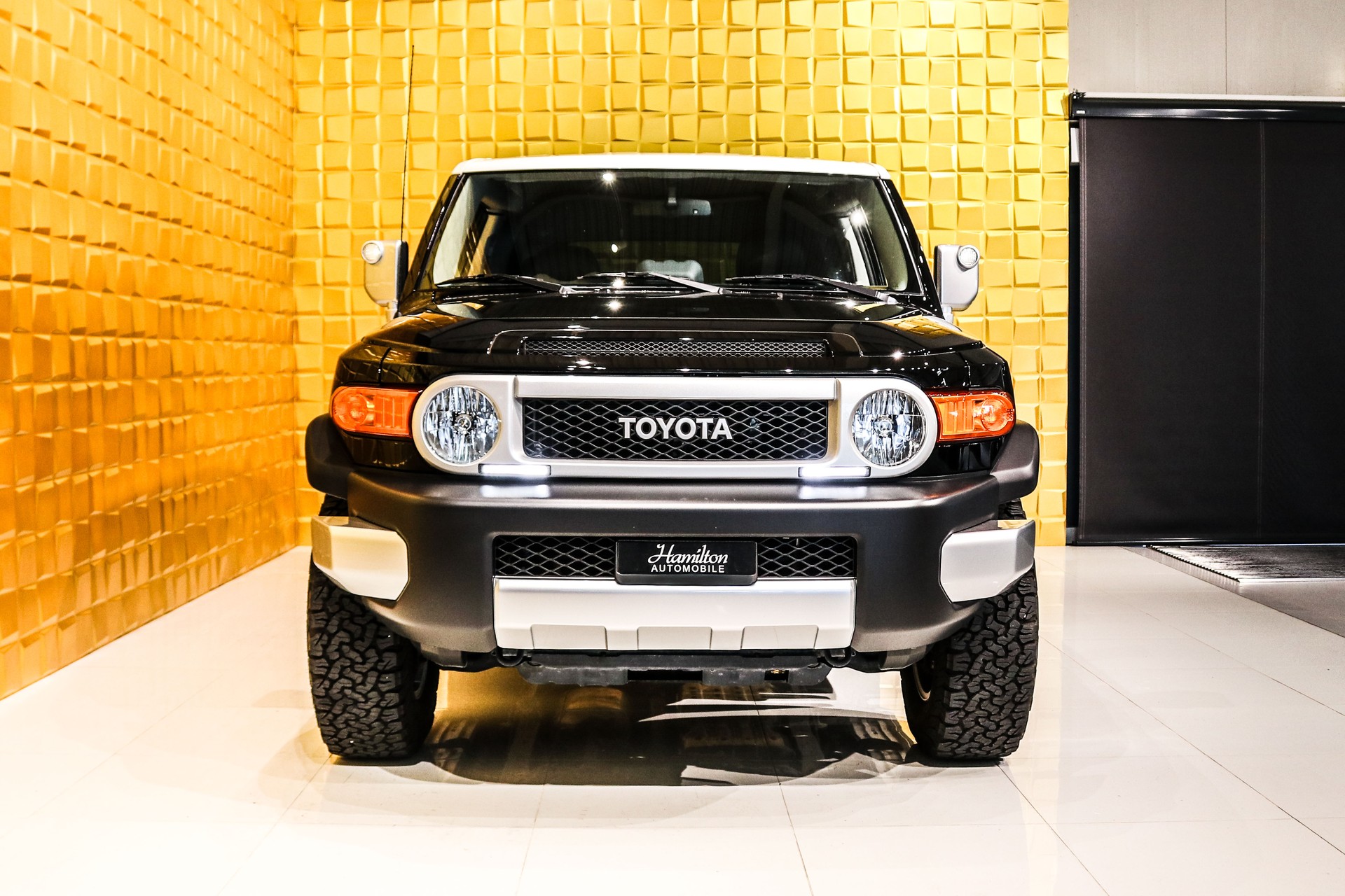 TOYOTA FJ Cruiser GXR 4.0 Automatic-showroom-element-2