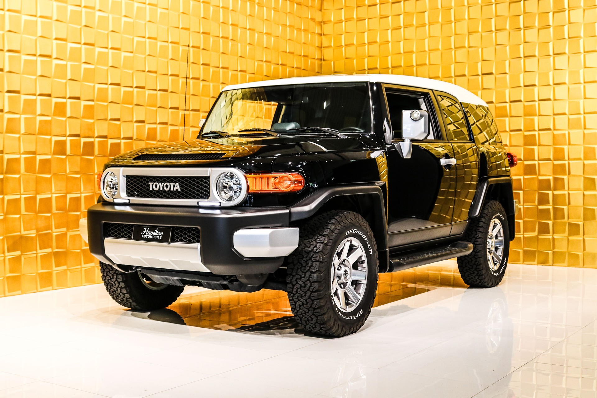 TOYOTA FJ Cruiser GXR 4.0 Automatic-showroom-element-3