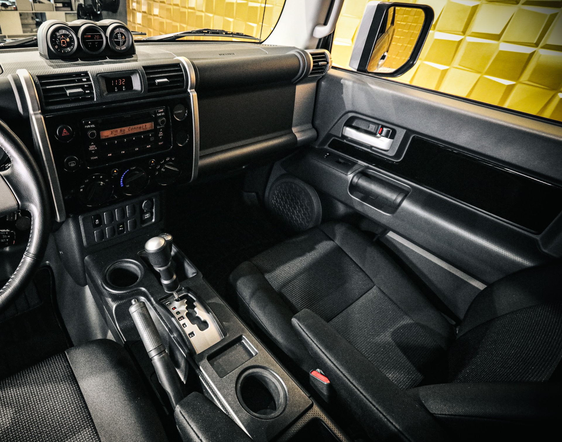 TOYOTA FJ Cruiser GXR 4.0 Automatic-image-15