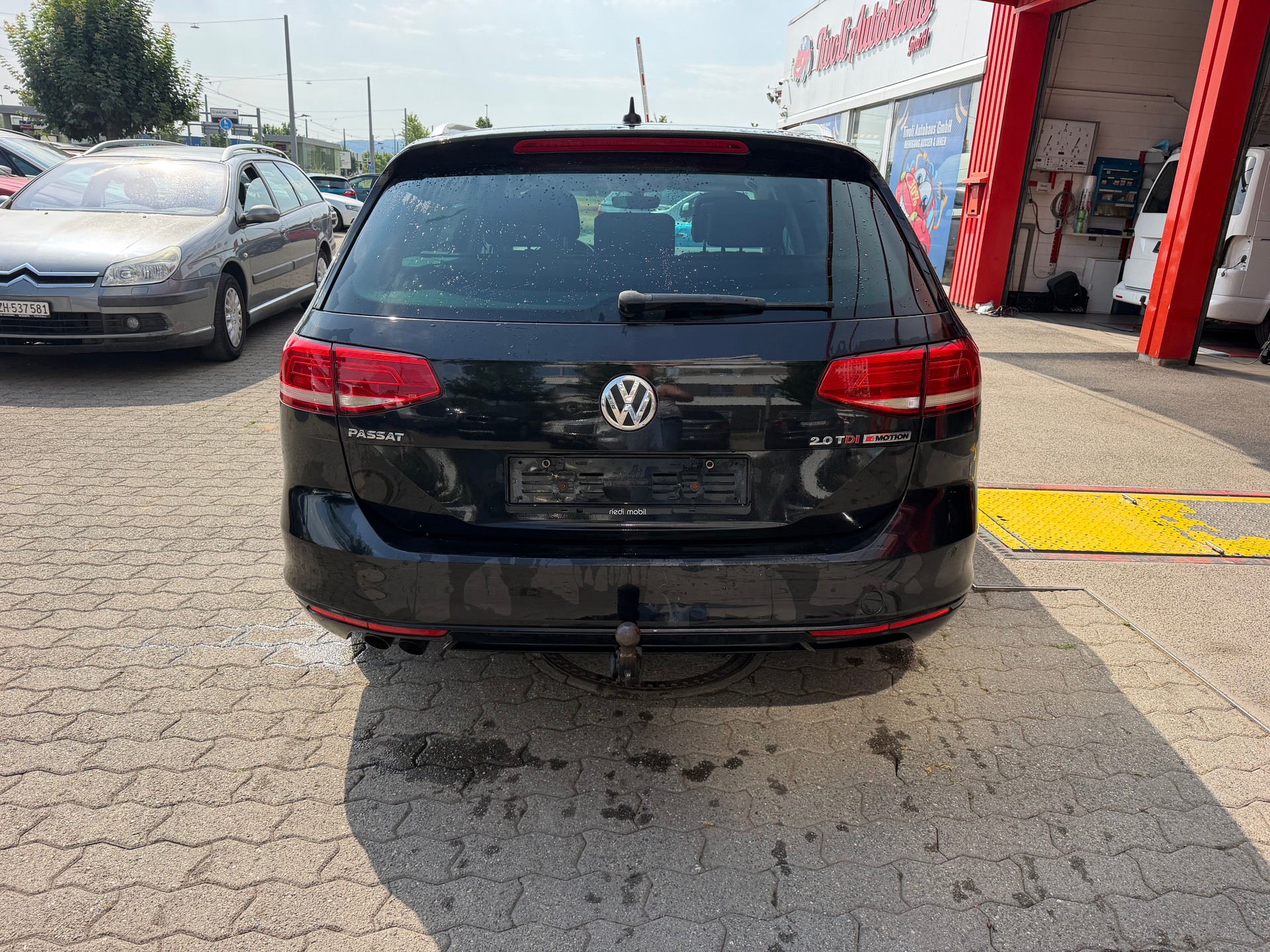 VW Passat Variant 2.0 TDI BMT Sport DSG 4Motion-image-4