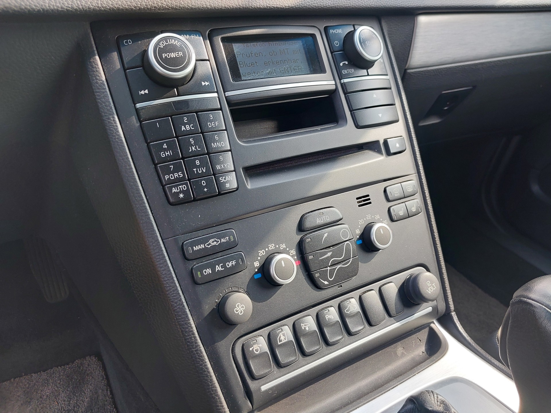 VOLVO XC90 D5 AWD Husky Edition Geartronic-image-13