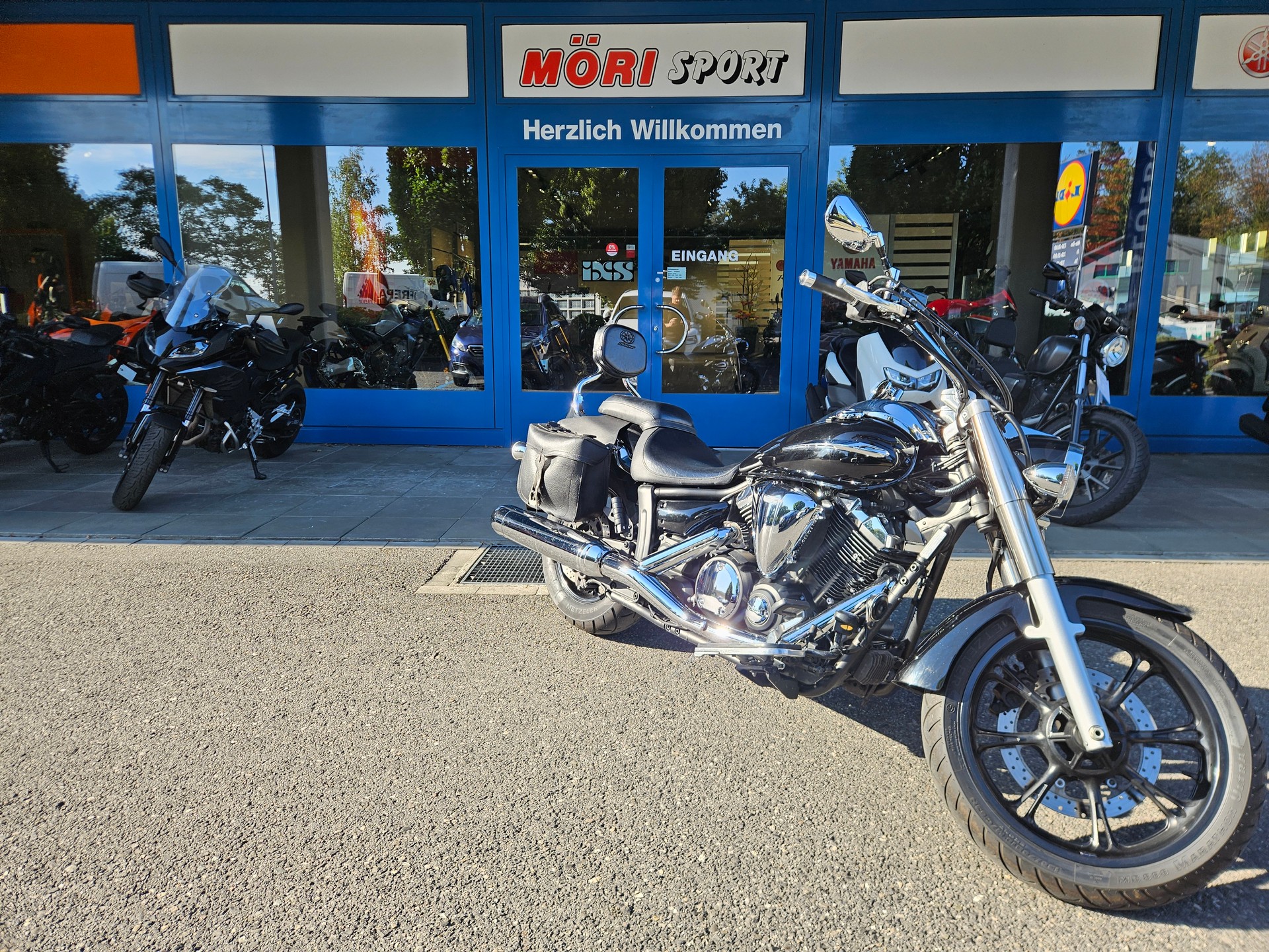 YAMAHA XVS 950 A Midnight Star-image-1