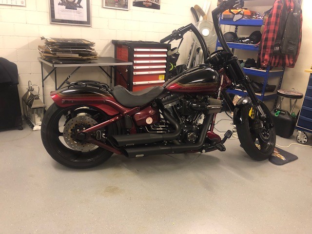 HARLEY-DAVIDSON FXSE Breakout Pro Street CVO ABS-image-3