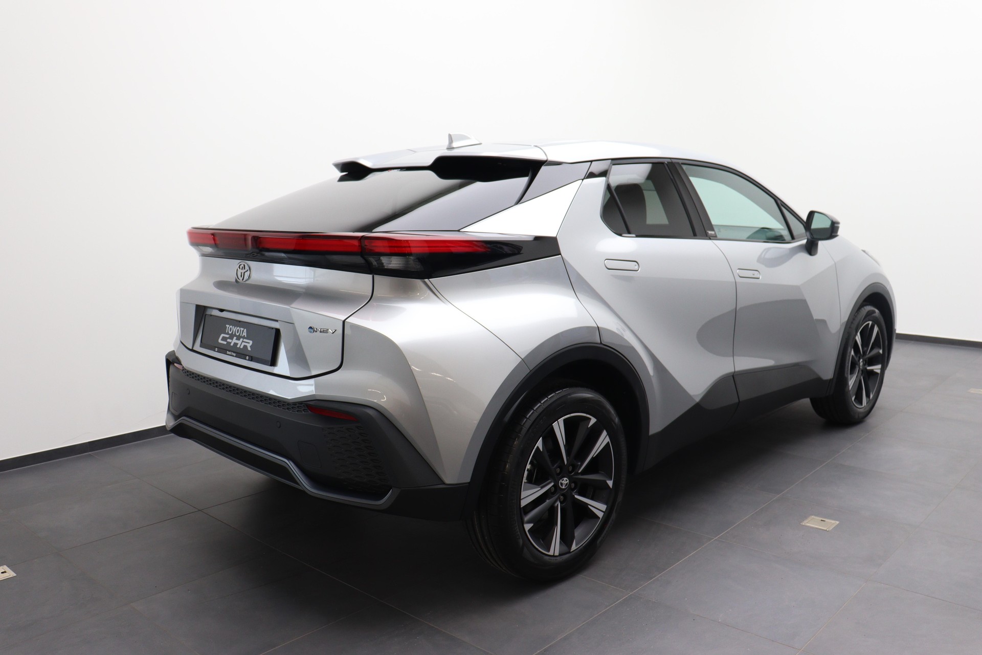 TOYOTA C-HR 1.8 HEV Swiss Edition-showroom-element-2