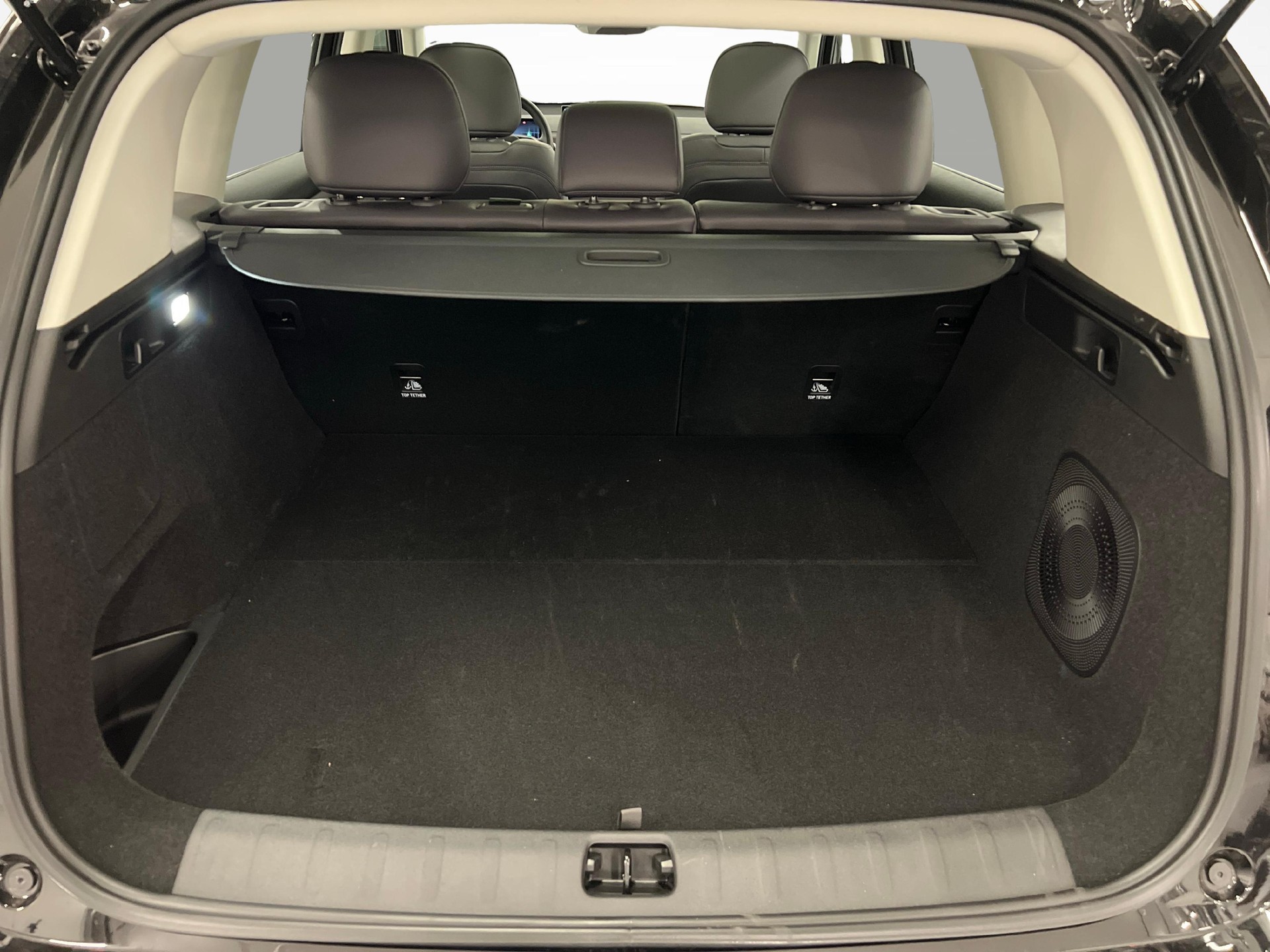 LEAPMOTOR C10 1.5 Hybrid EV-image-4