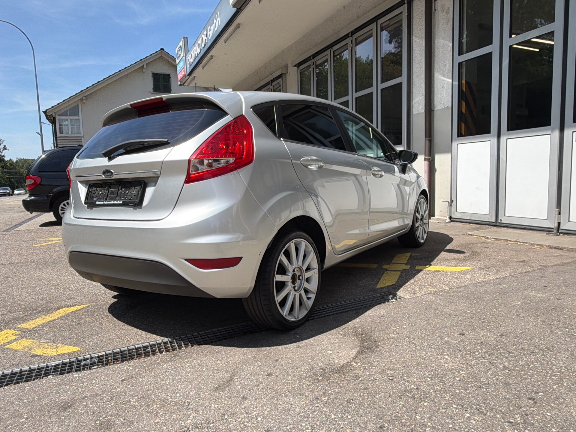 FORD Fiesta 1.6 16V TDCi Trend-showroom-element-3