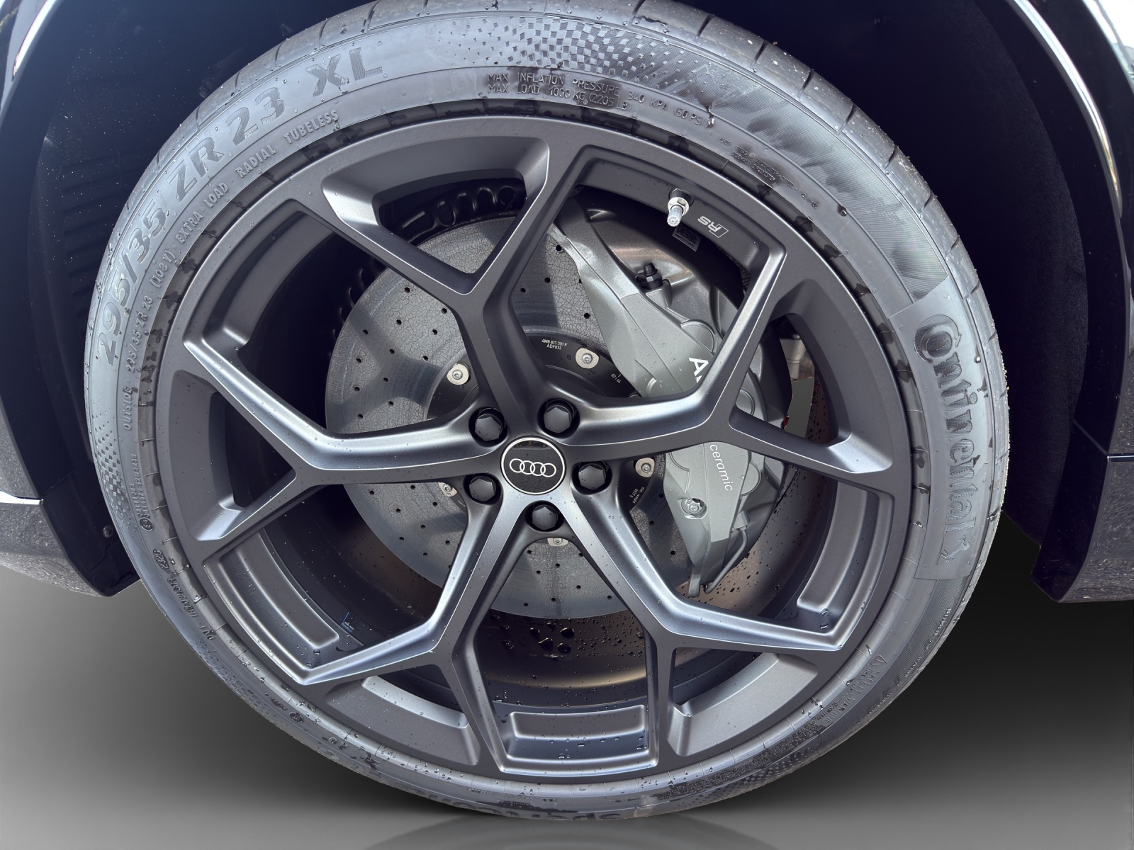 AUDI RSQ8 performance quattro-image-13
