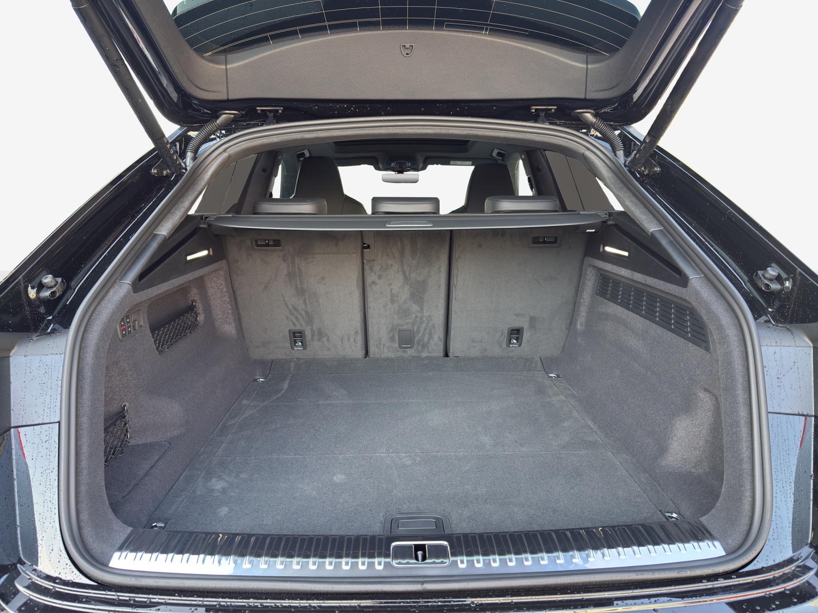 AUDI RSQ8 performance quattro-image-12