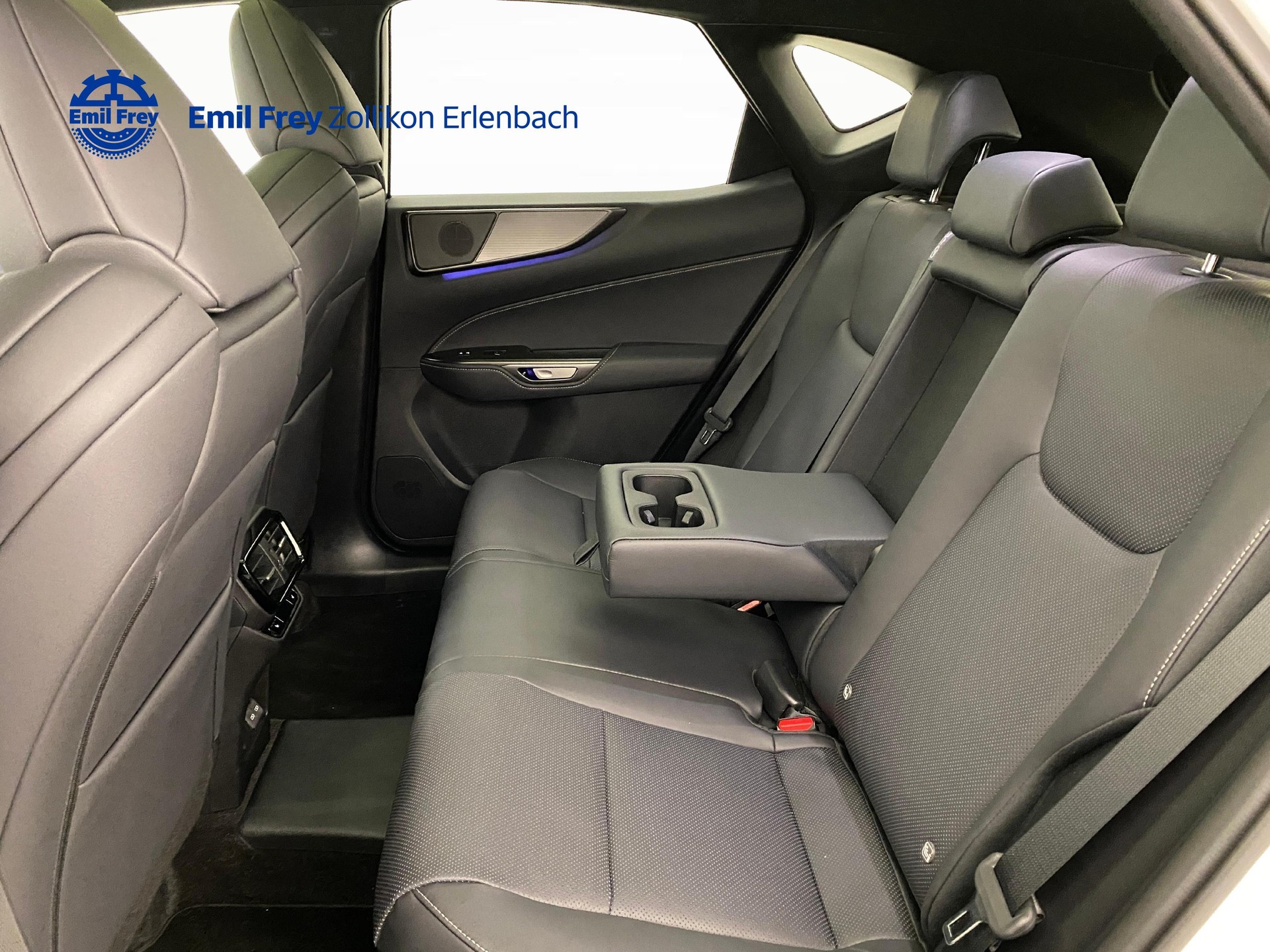 LEXUS NX 450h+ F-Sport-image-6