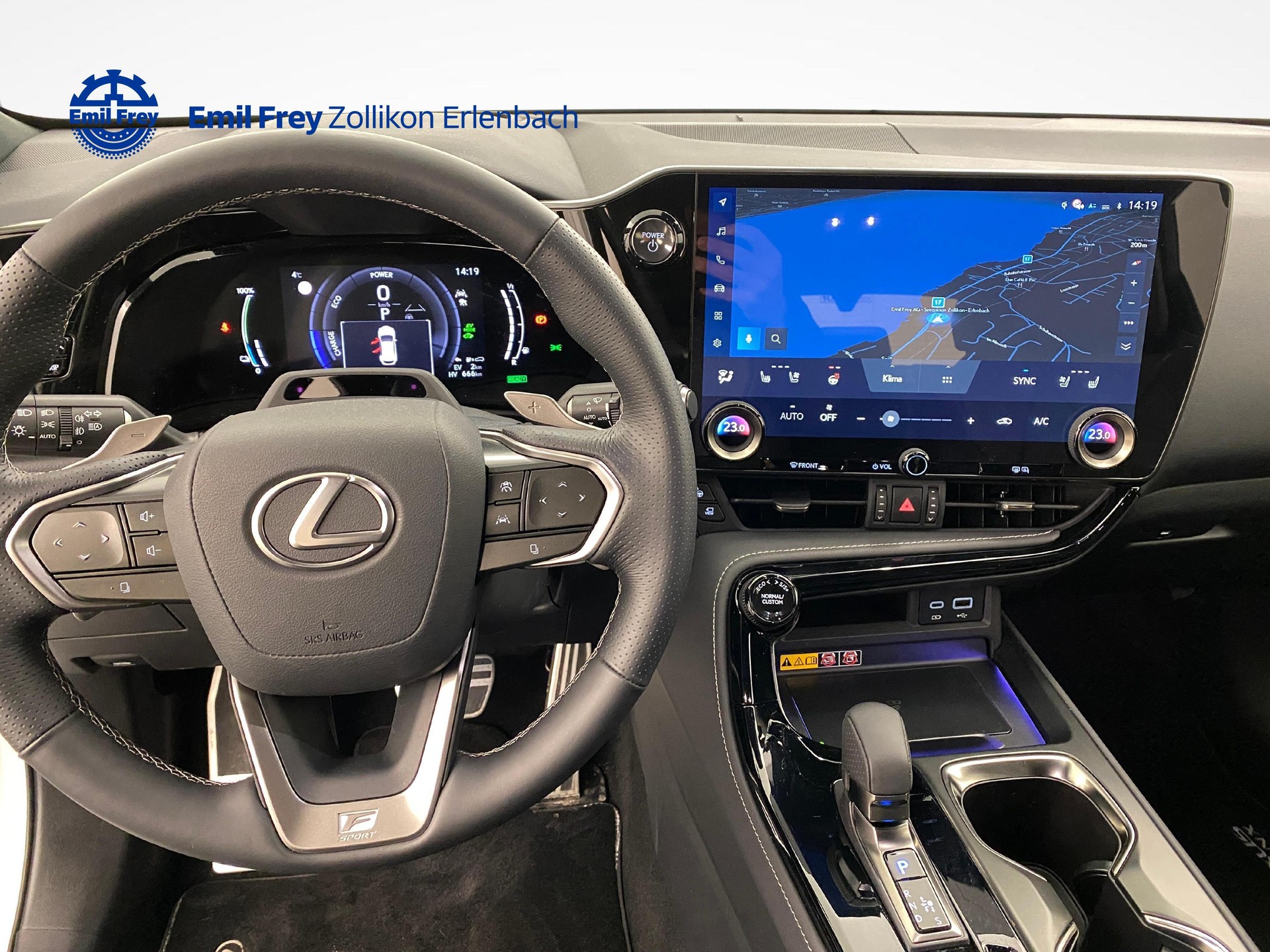 LEXUS NX 450h+ F-Sport-showroom-element-2