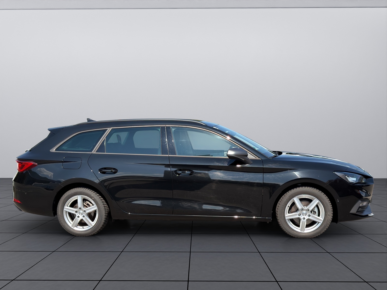 SEAT Leon FR 1.5 eTSI 150 FR DSG-showroom-element-3