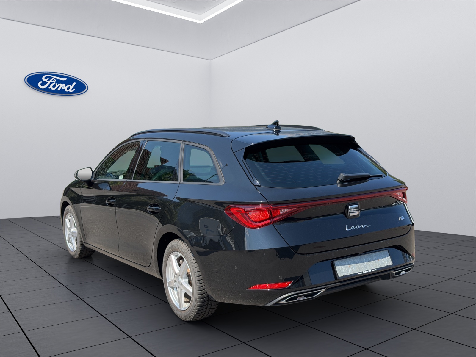 SEAT Leon FR 1.5 eTSI 150 FR DSG-image-6
