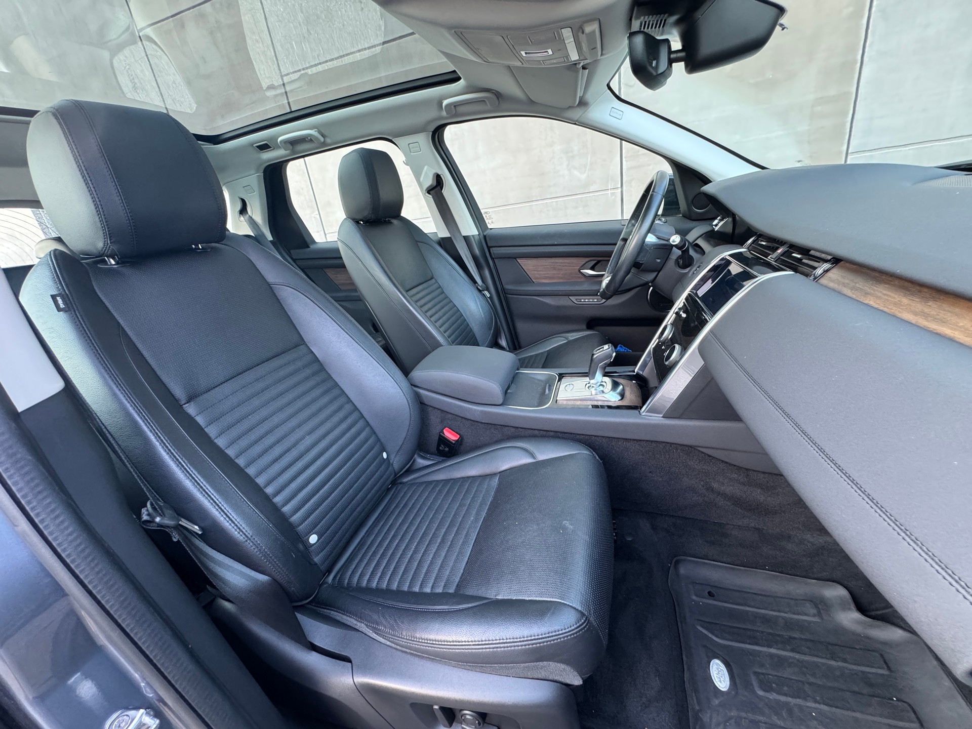 LAND ROVER Discovery Sport P200 2.0 Si4 MHEV SE AT9-image-7