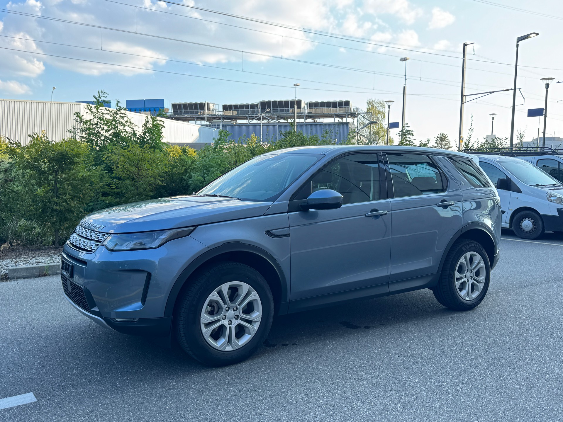 LAND ROVER Discovery Sport P200 2.0 Si4 MHEV SE AT9-image-2