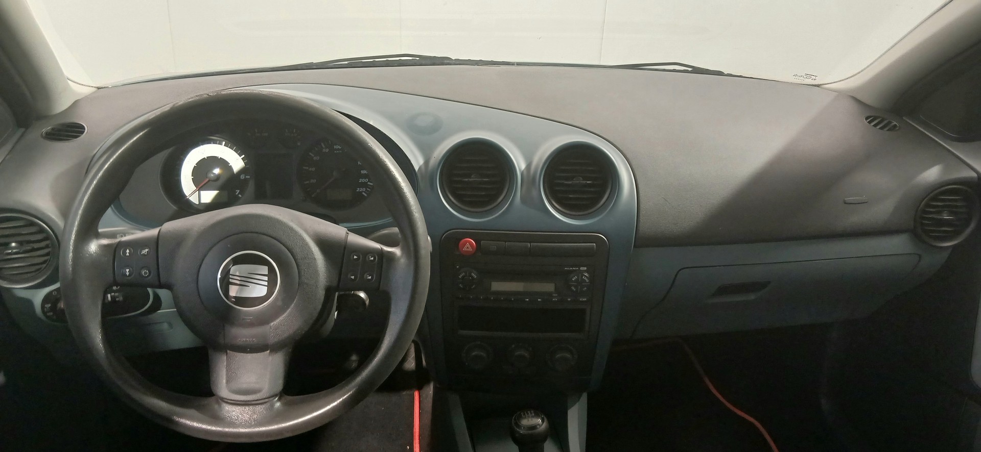 SEAT Ibiza 1.2 Corazon-image-13