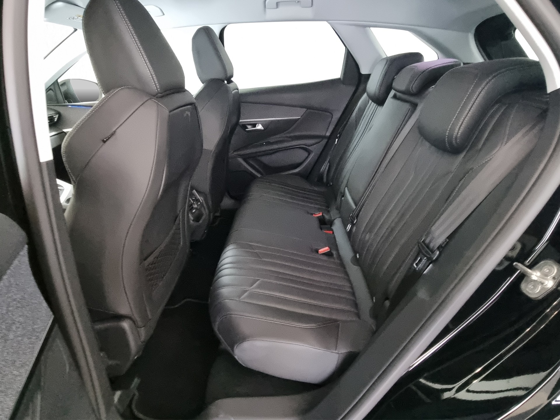 PEUGEOT 3008 1.6 THP Active-image-6