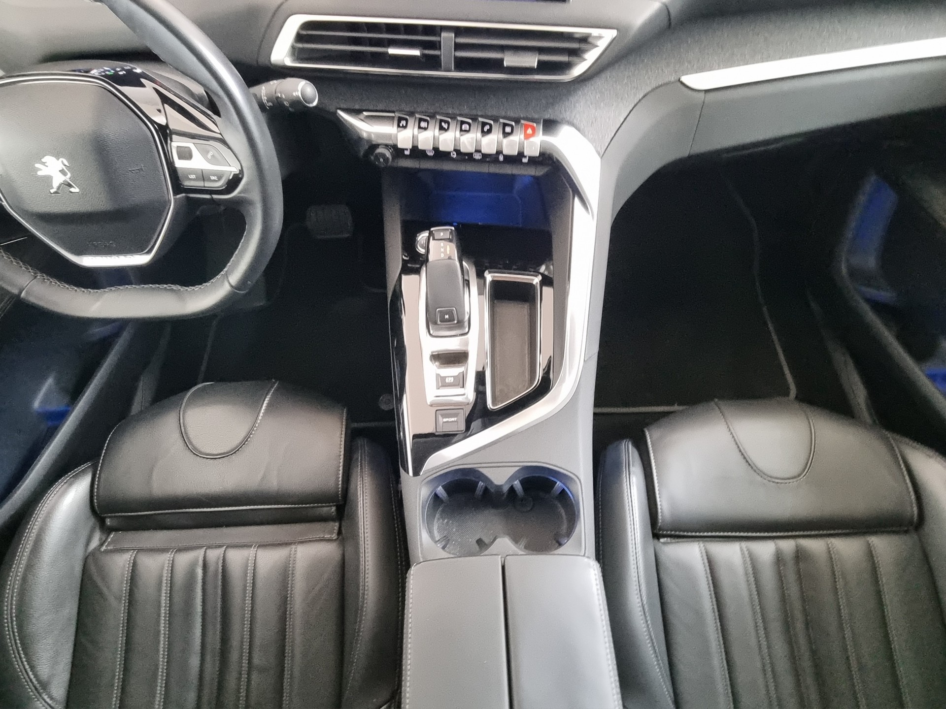 PEUGEOT 3008 1.6 THP Active-image-9
