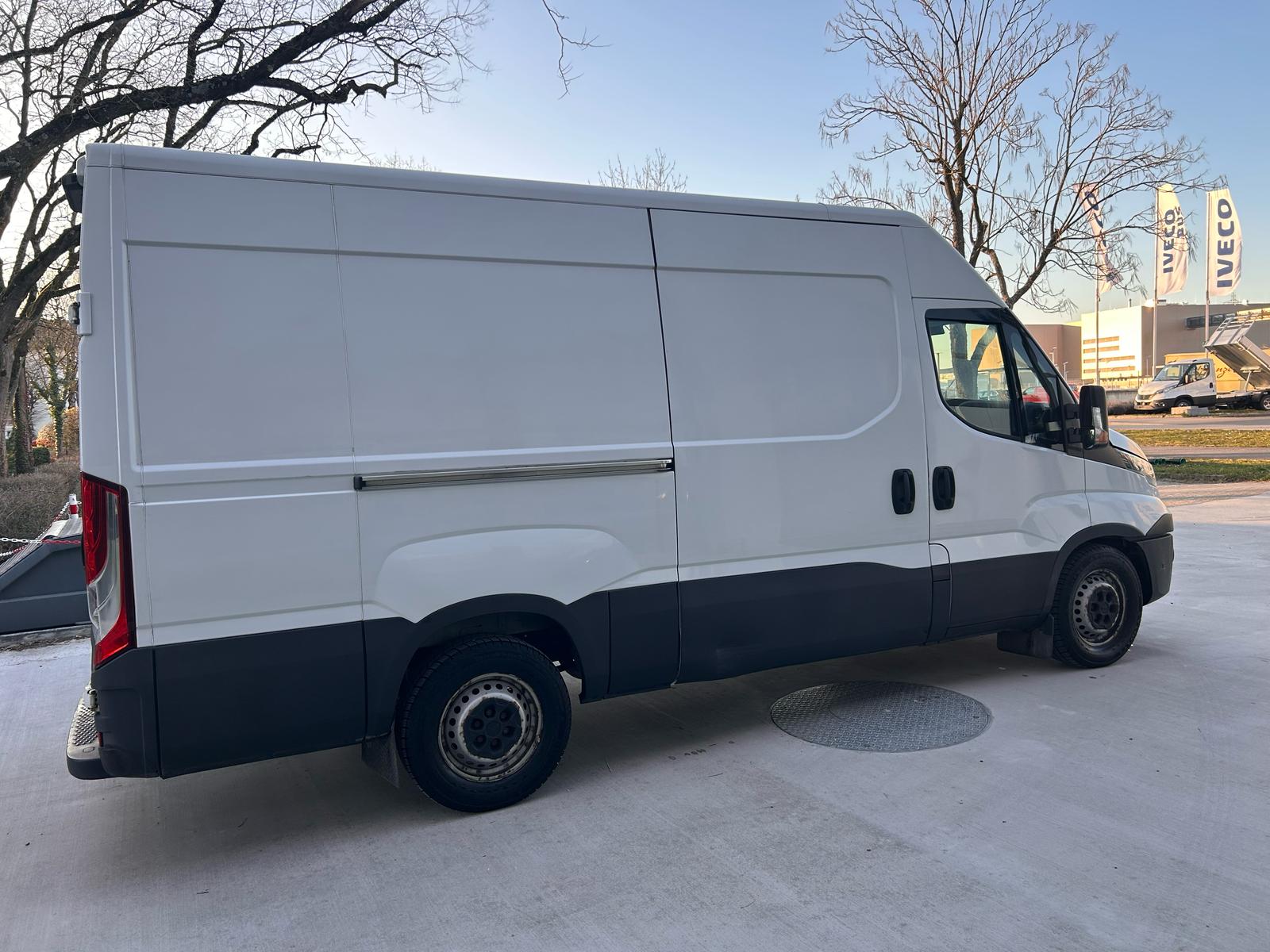 IVECO DAILY 35 S 14 A8 V-showroom-element-3