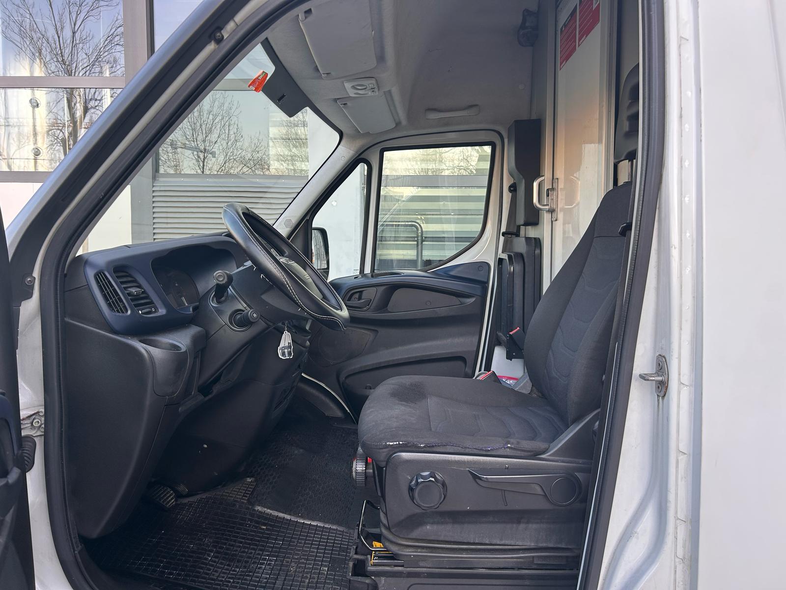 IVECO DAILY 35 S 14 A8 V-image-7