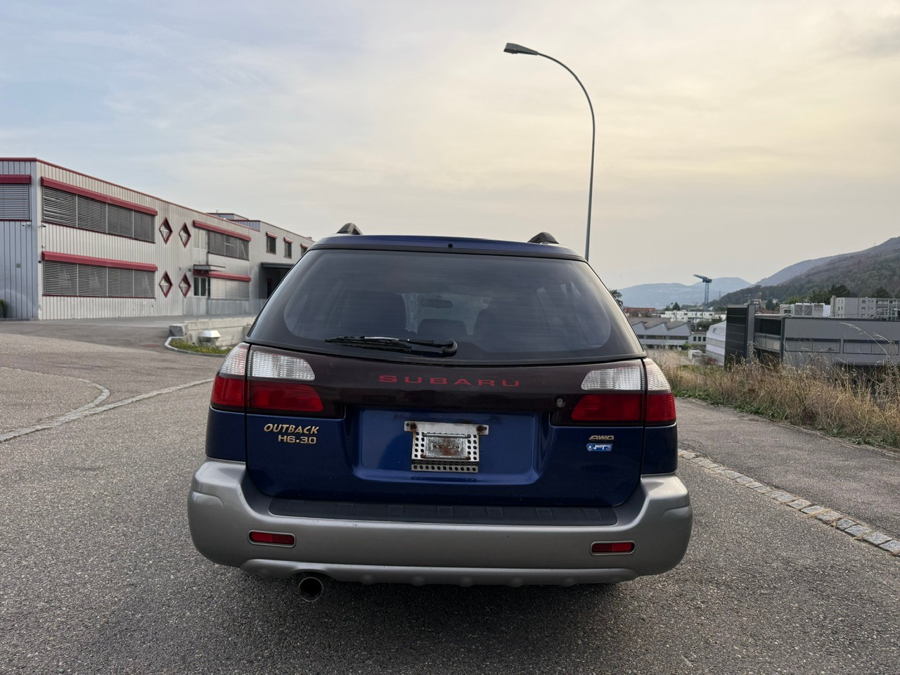 SUBARU Outback H6 3.0 Silver Esprit-image-5