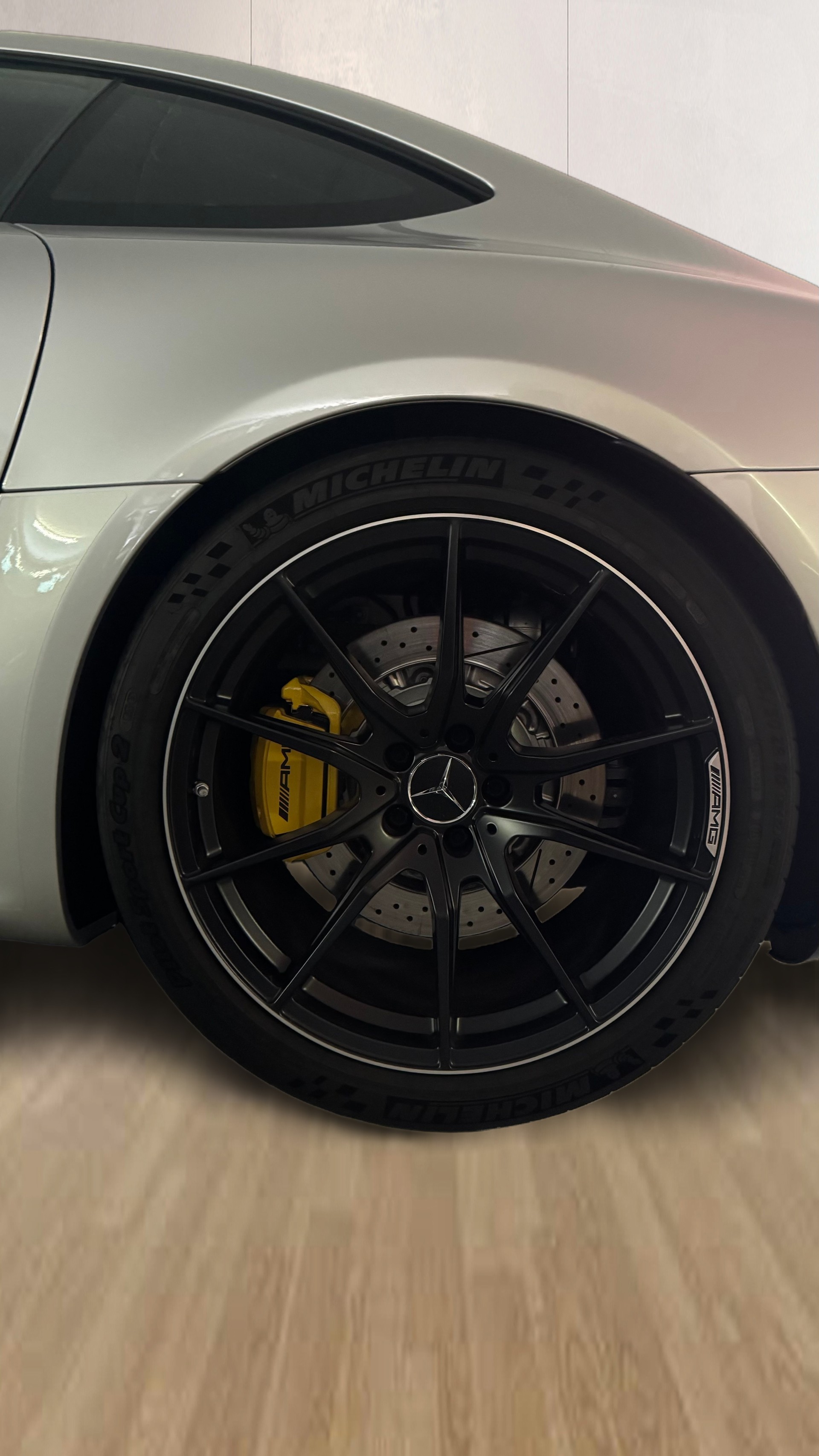 MERCEDES-BENZ AMG GT R Speedshift DCT-image-7