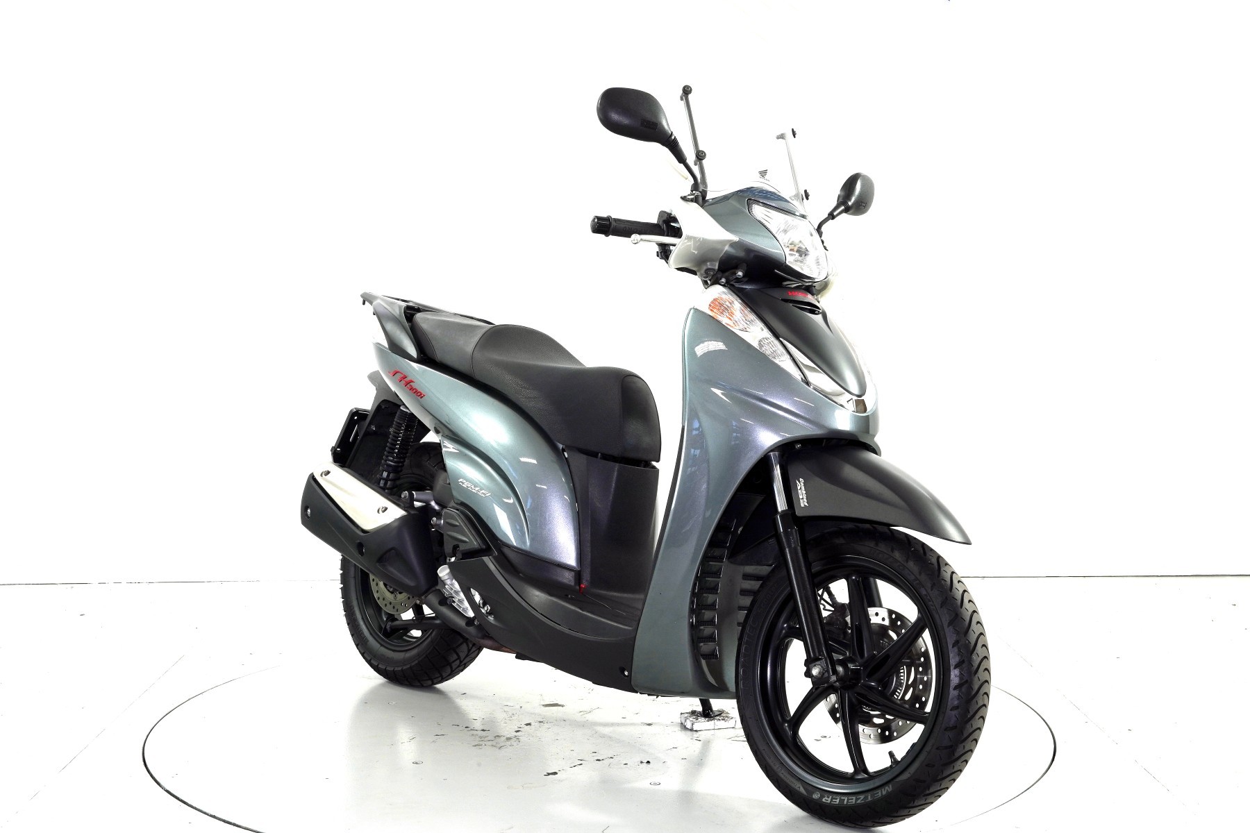 HONDA SH 300 A ABS-image-1