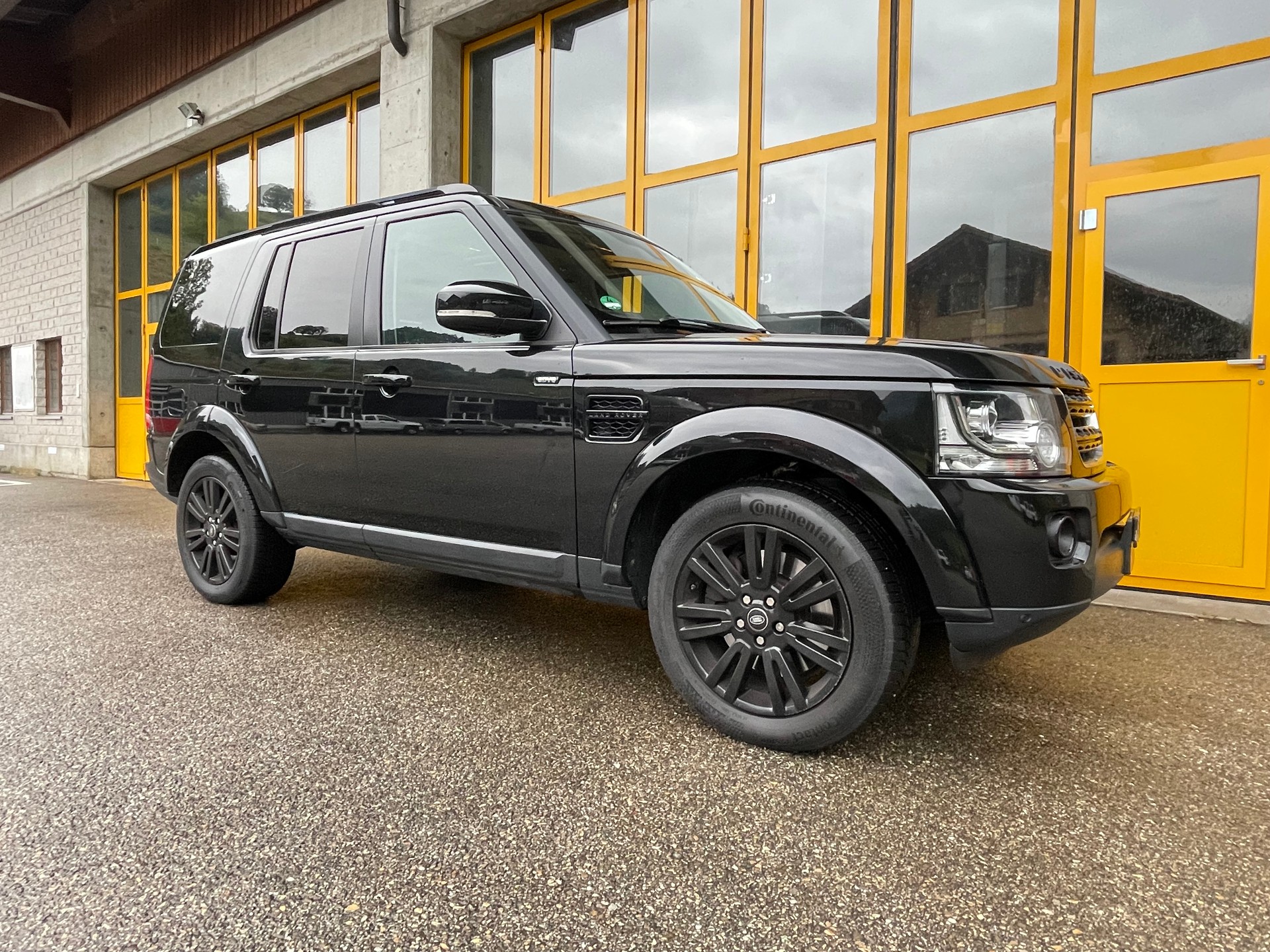 LAND ROVER Discovery 3.0 SDV6 HSE Luxury Automatic-image-15